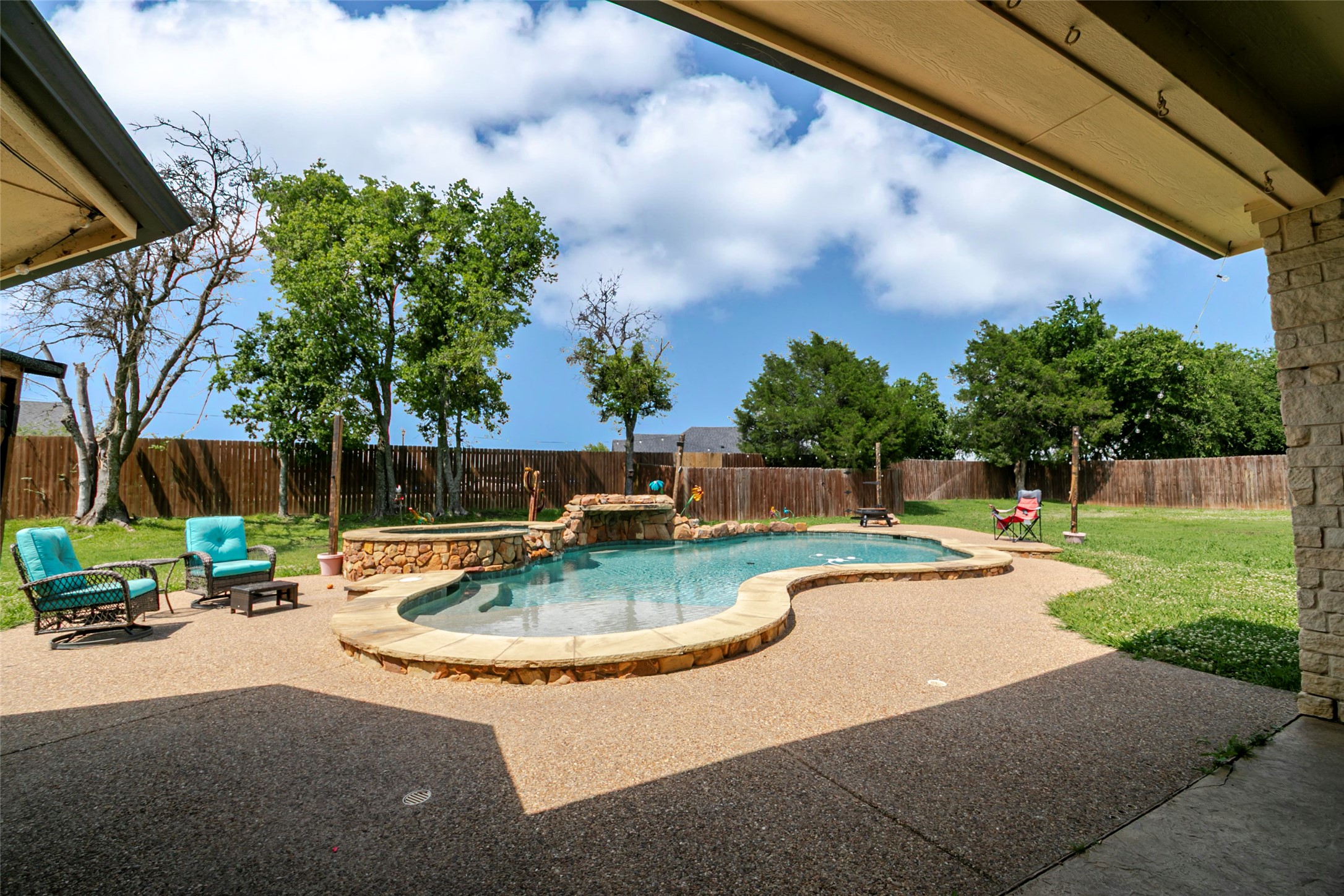 611 Fawn Trail Tioga TX 76271