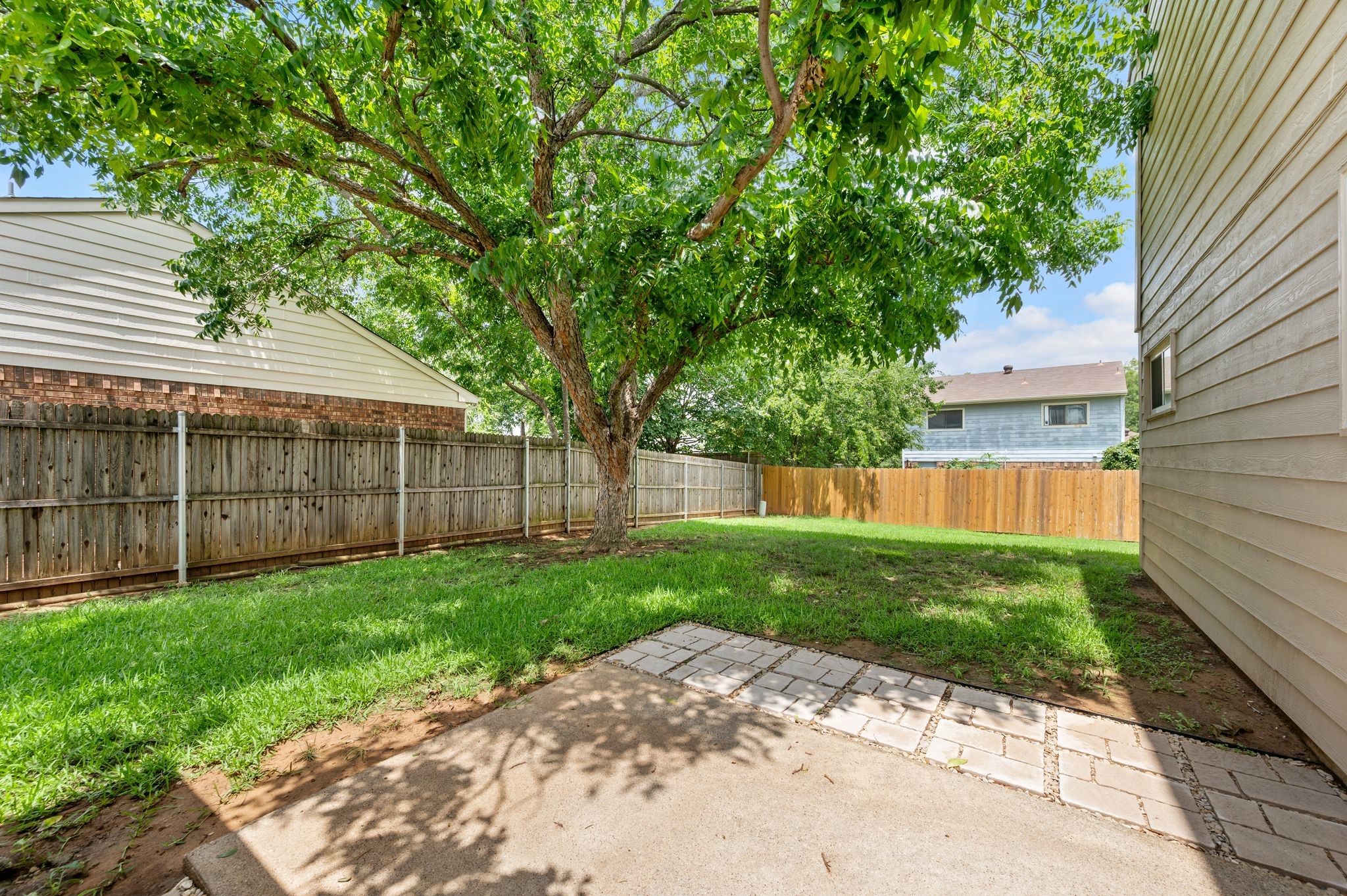 2621 Bayberry Lane Euless TX 76039