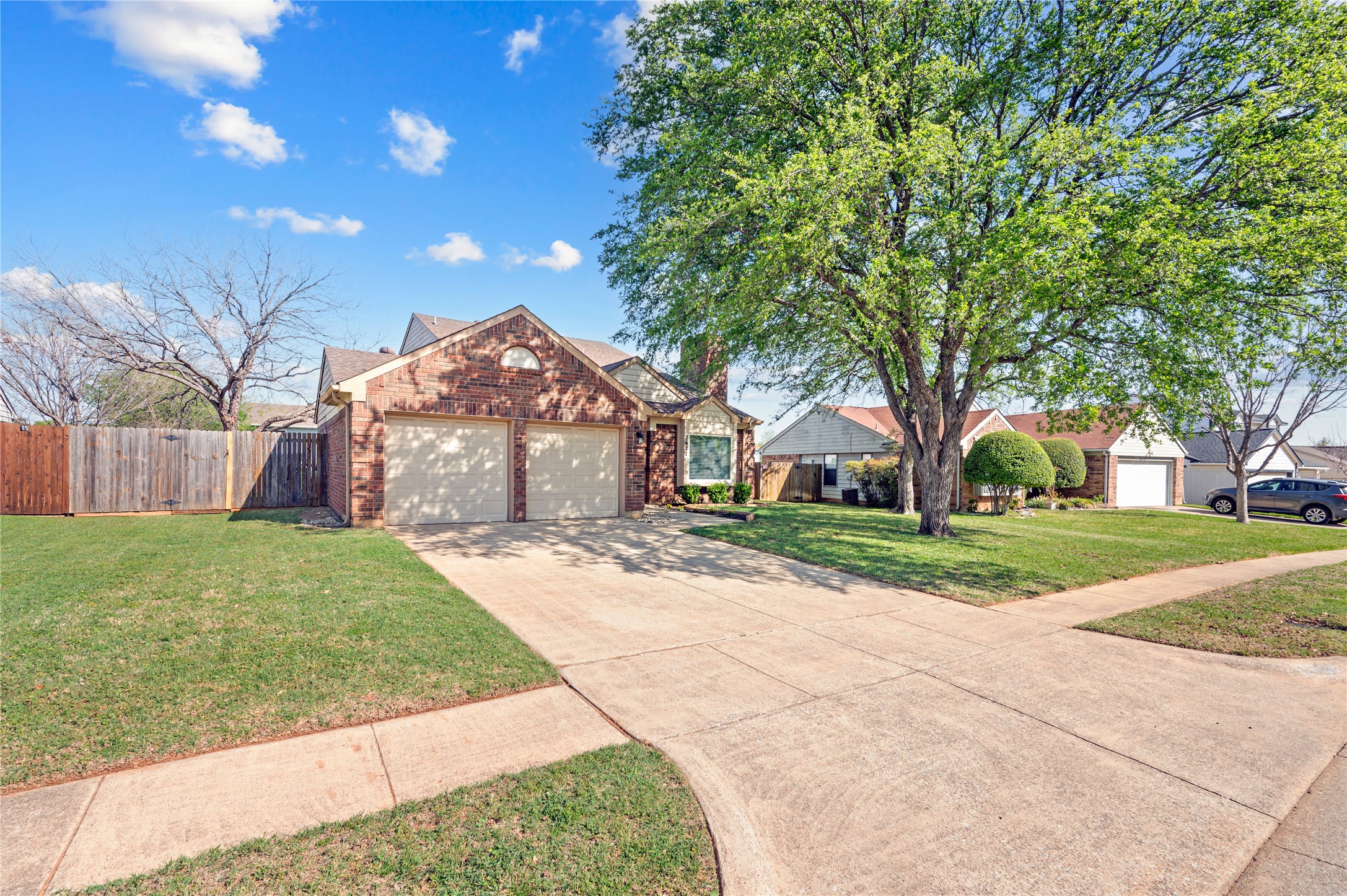 2621 Bayberry Lane Euless TX 76039