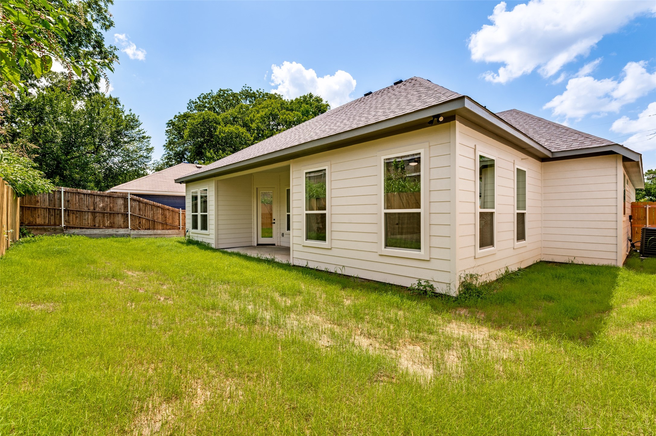 2632 Durham Street Dallas TX 75241