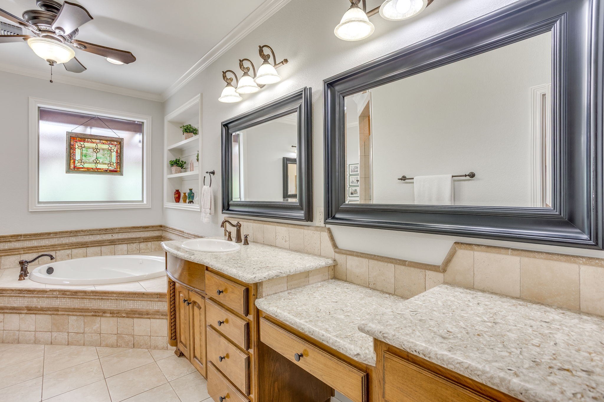 2318 Vienna Drive Granbury TX 76048