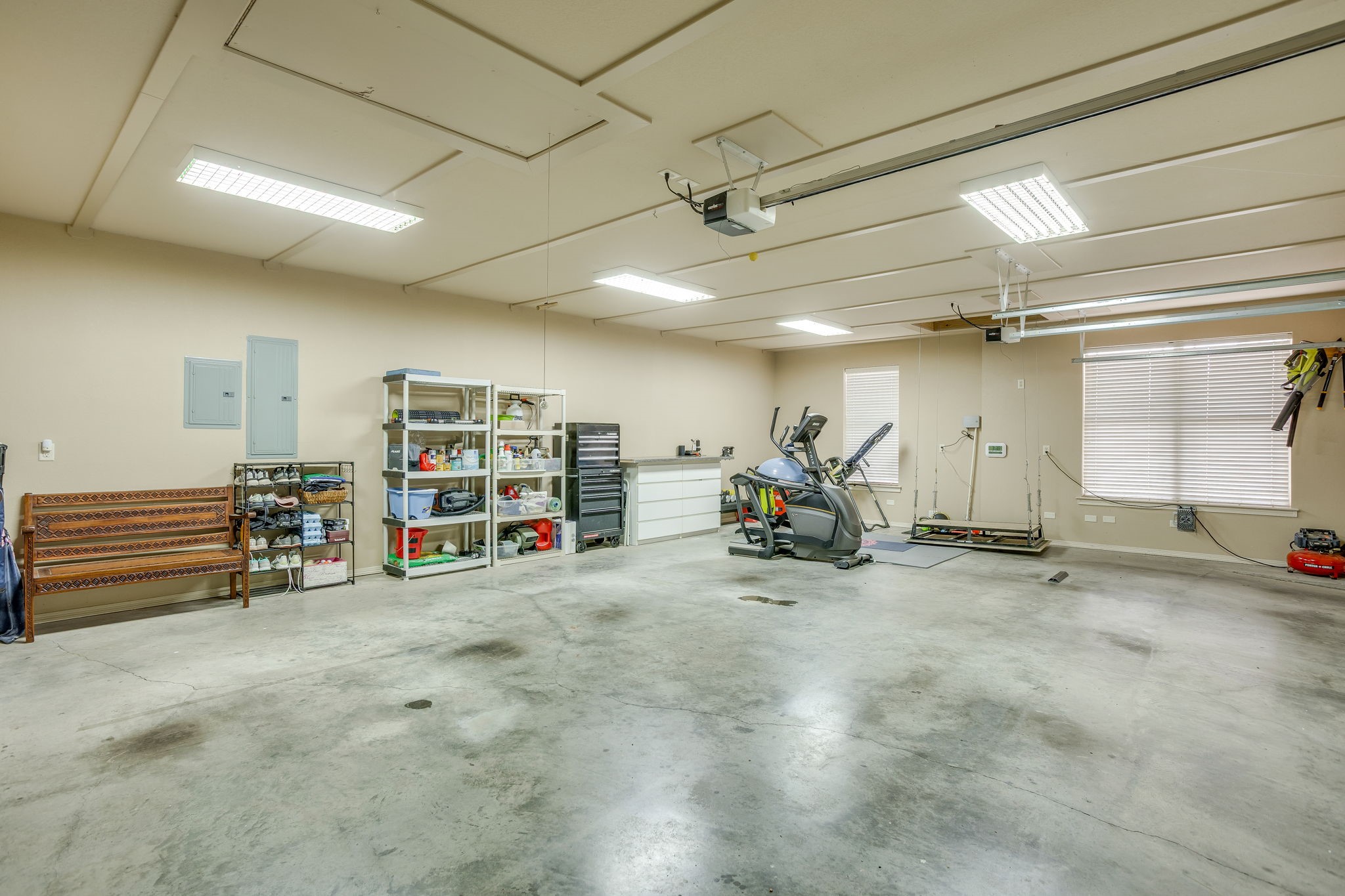 2318 Vienna Drive Granbury TX 76048