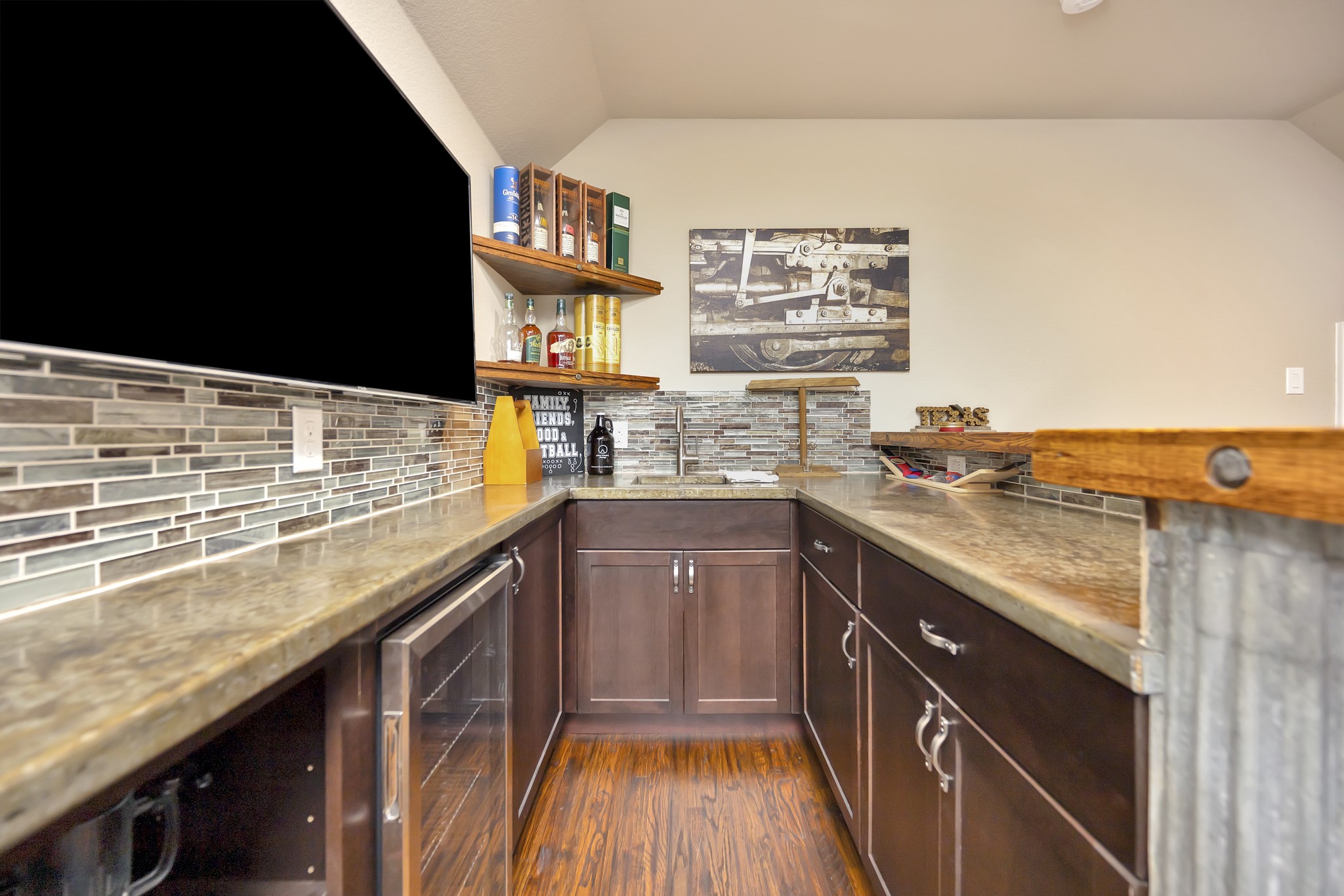 6956 Finch Drive North Richland Hills TX 76182