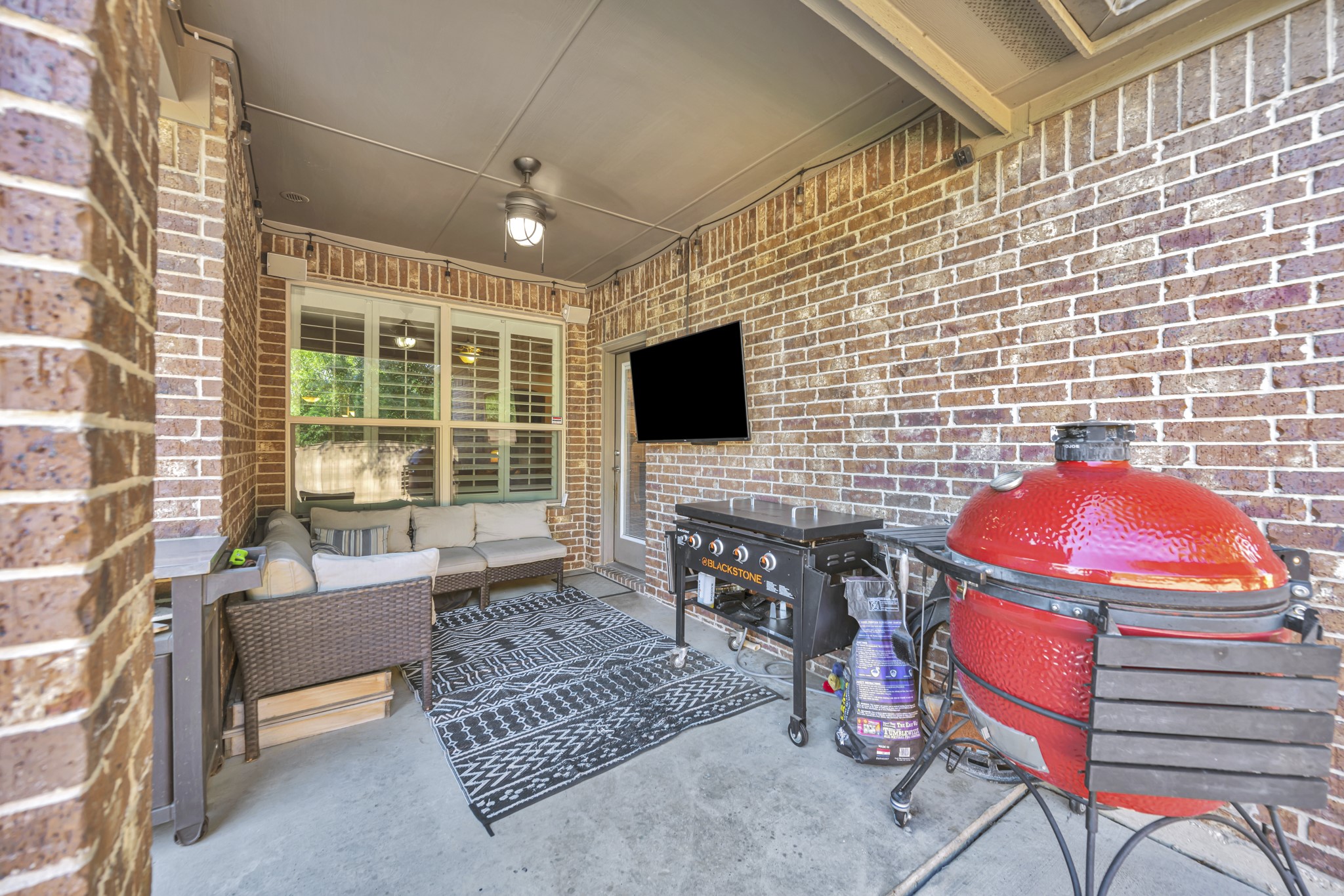 6956 Finch Drive North Richland Hills TX 76182