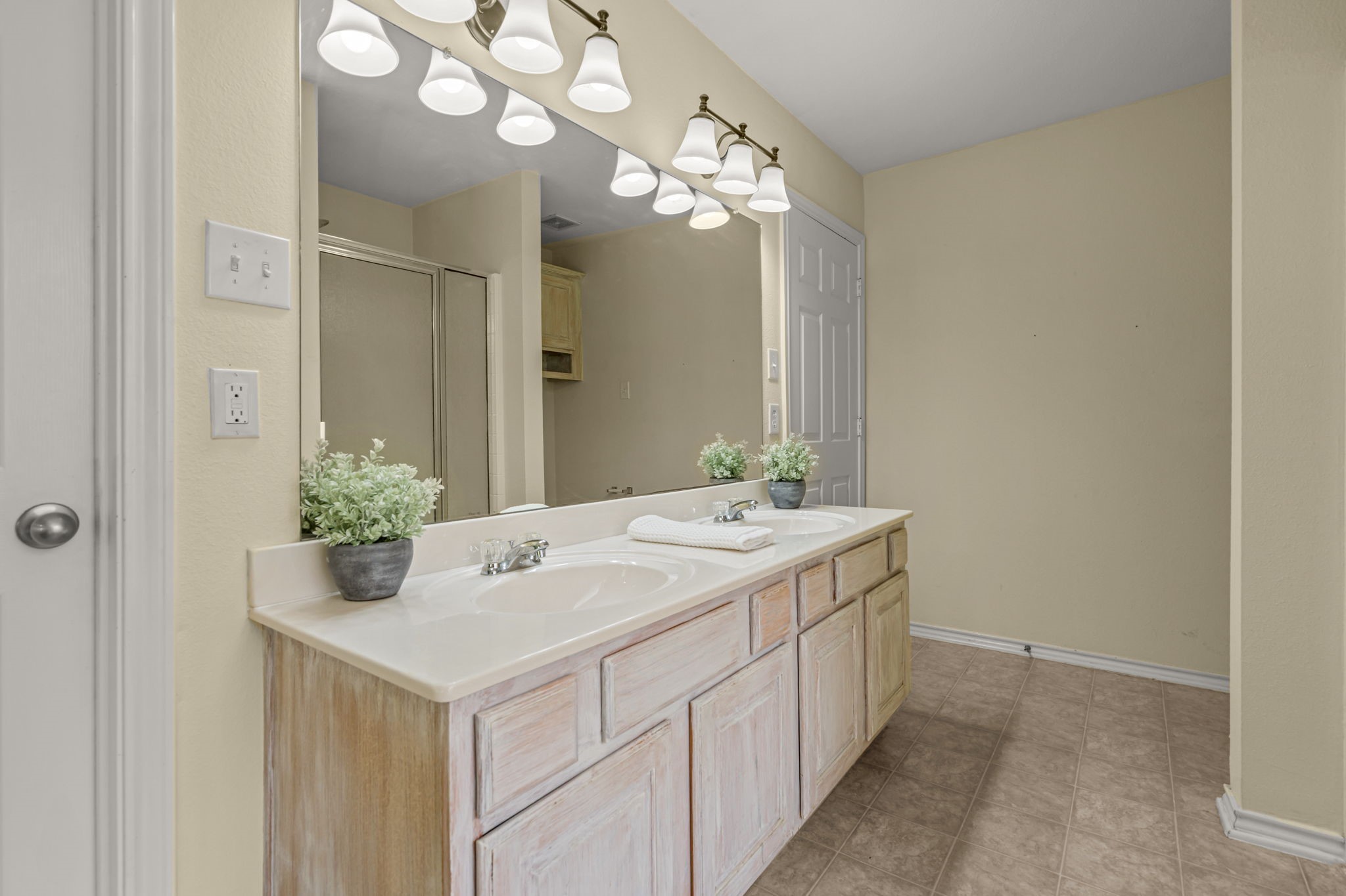 502 S Main Street Aubrey TX 76227