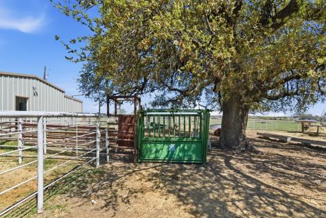 404 Private Road 1562 Stephenville TX 76401