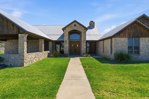 404 Private Road 1562 Stephenville TX 76401