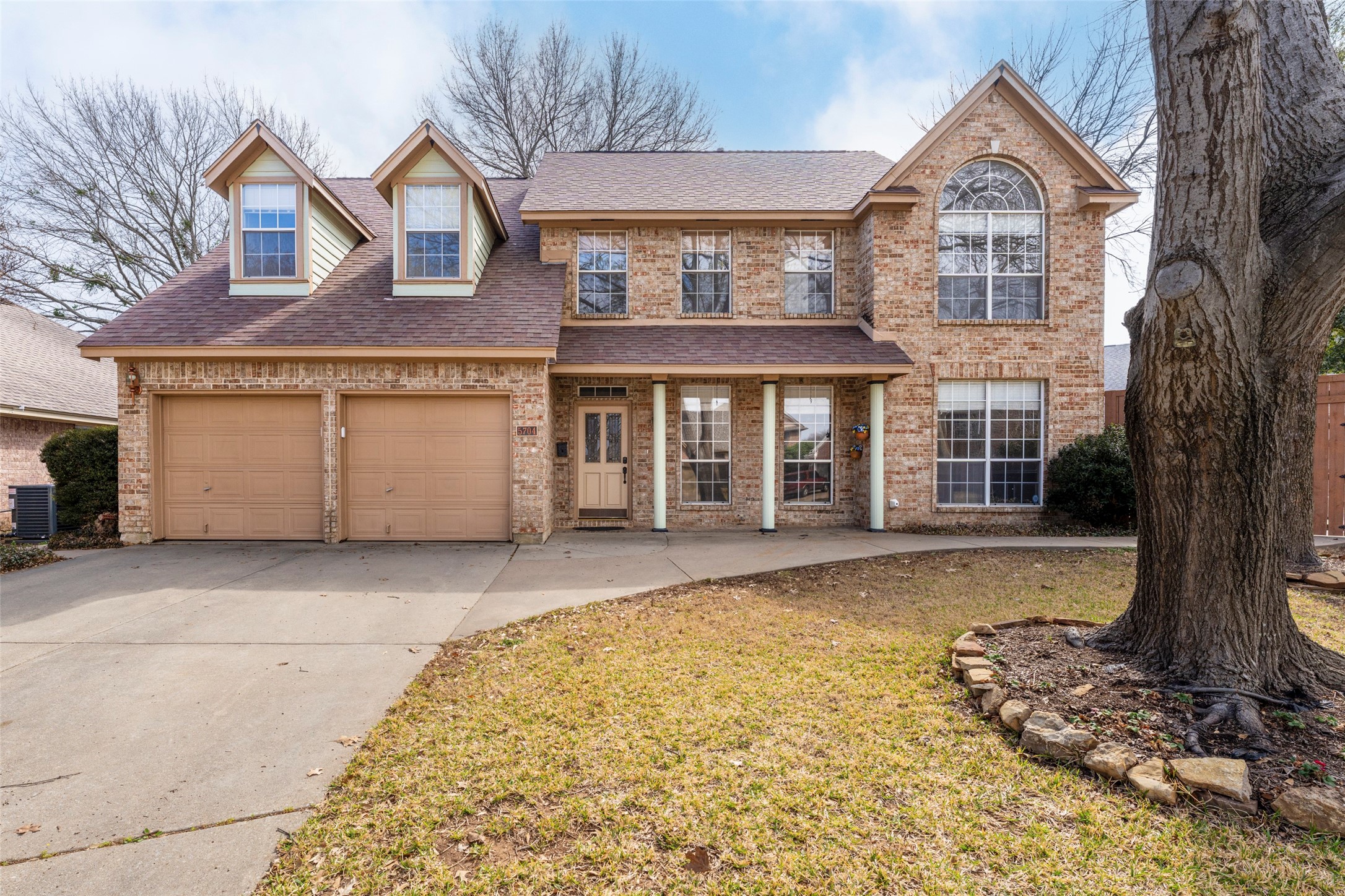 5704 Champion Court Arlington TX 76017