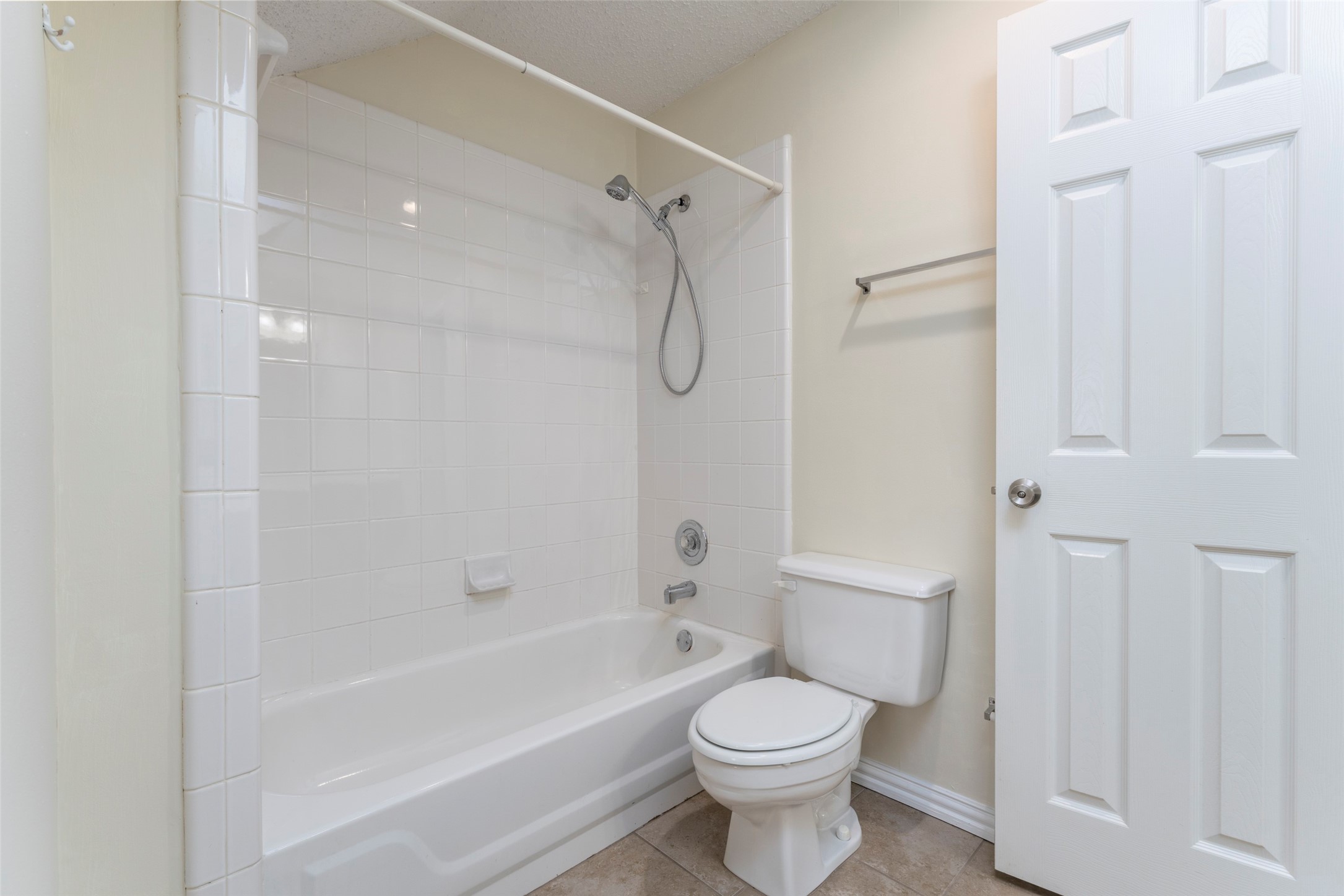 5704 Champion Court Arlington TX 76017