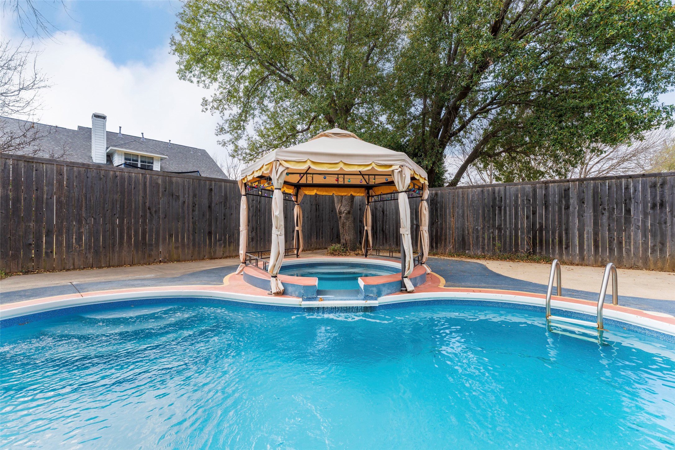 5704 Champion Court Arlington TX 76017