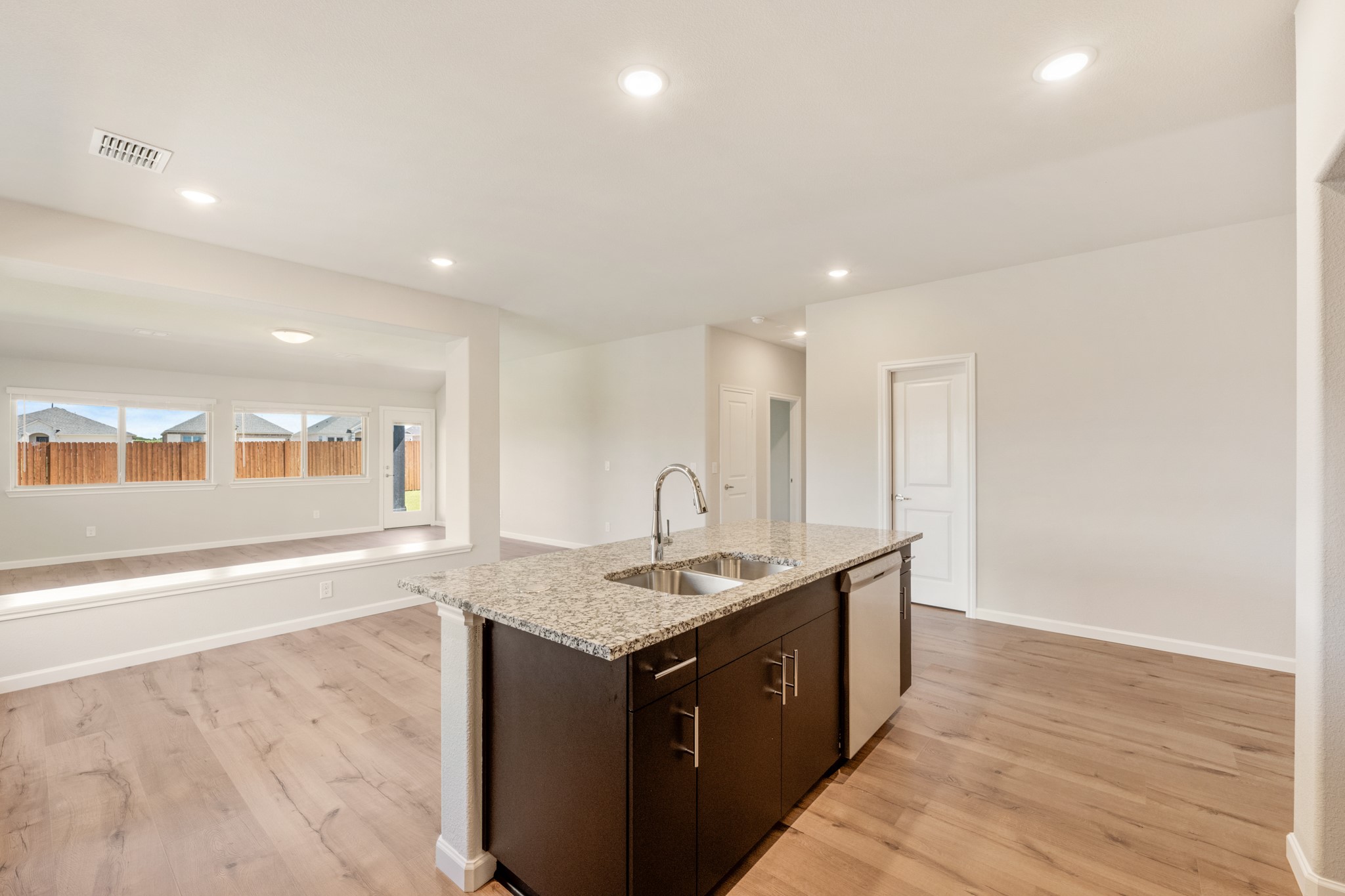 937 Kingbird Lane Alvarado TX 76009