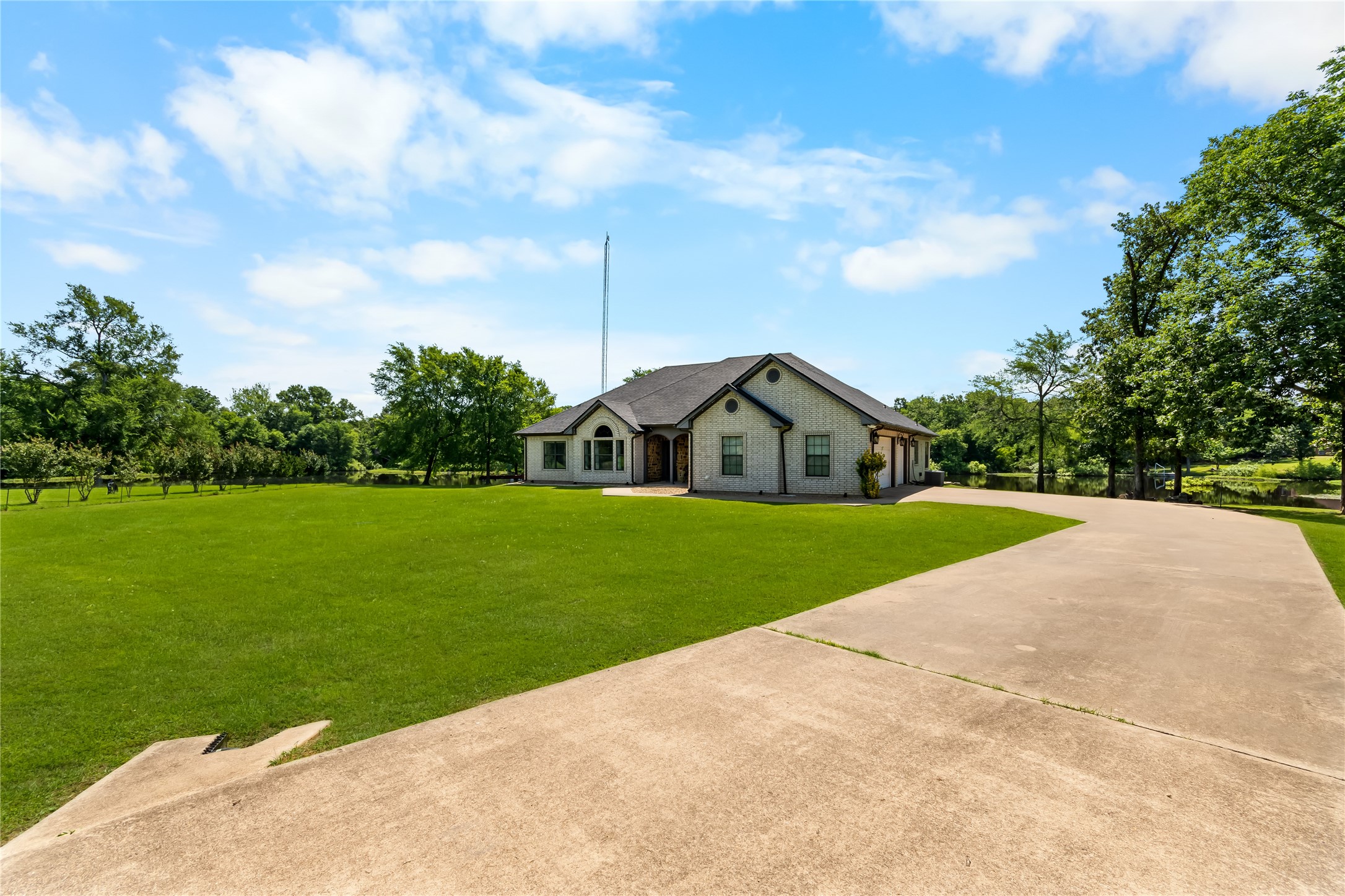 230 Vz County Road 1833 Grand Saline TX 75140