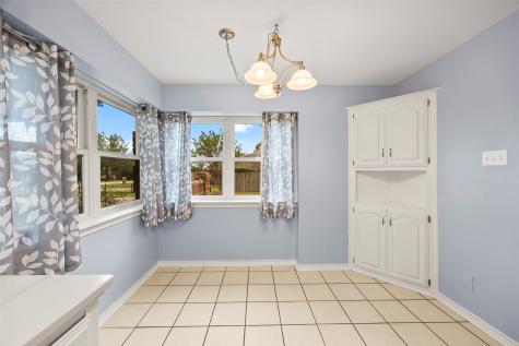 909 Valley View Avenue Red Oak TX 75154
