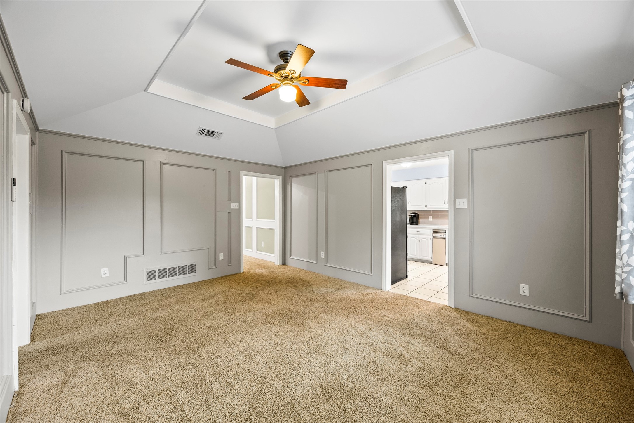 909 Valley View Avenue Red Oak TX 75154