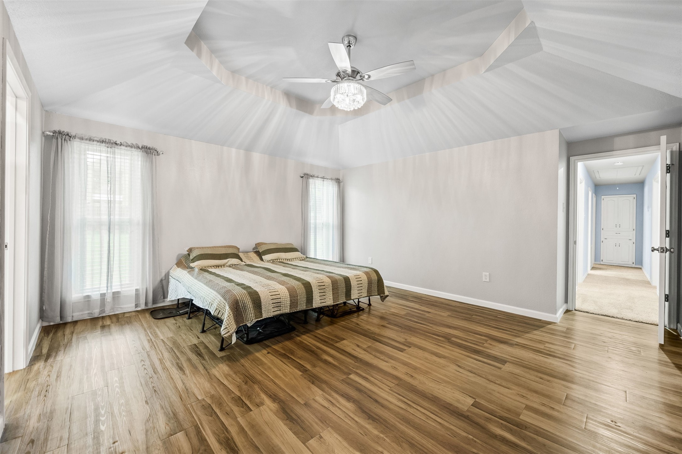 909 Valley View Avenue Red Oak TX 75154