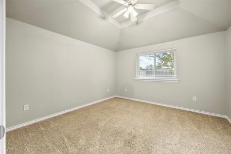 909 Valley View Avenue Red Oak TX 75154