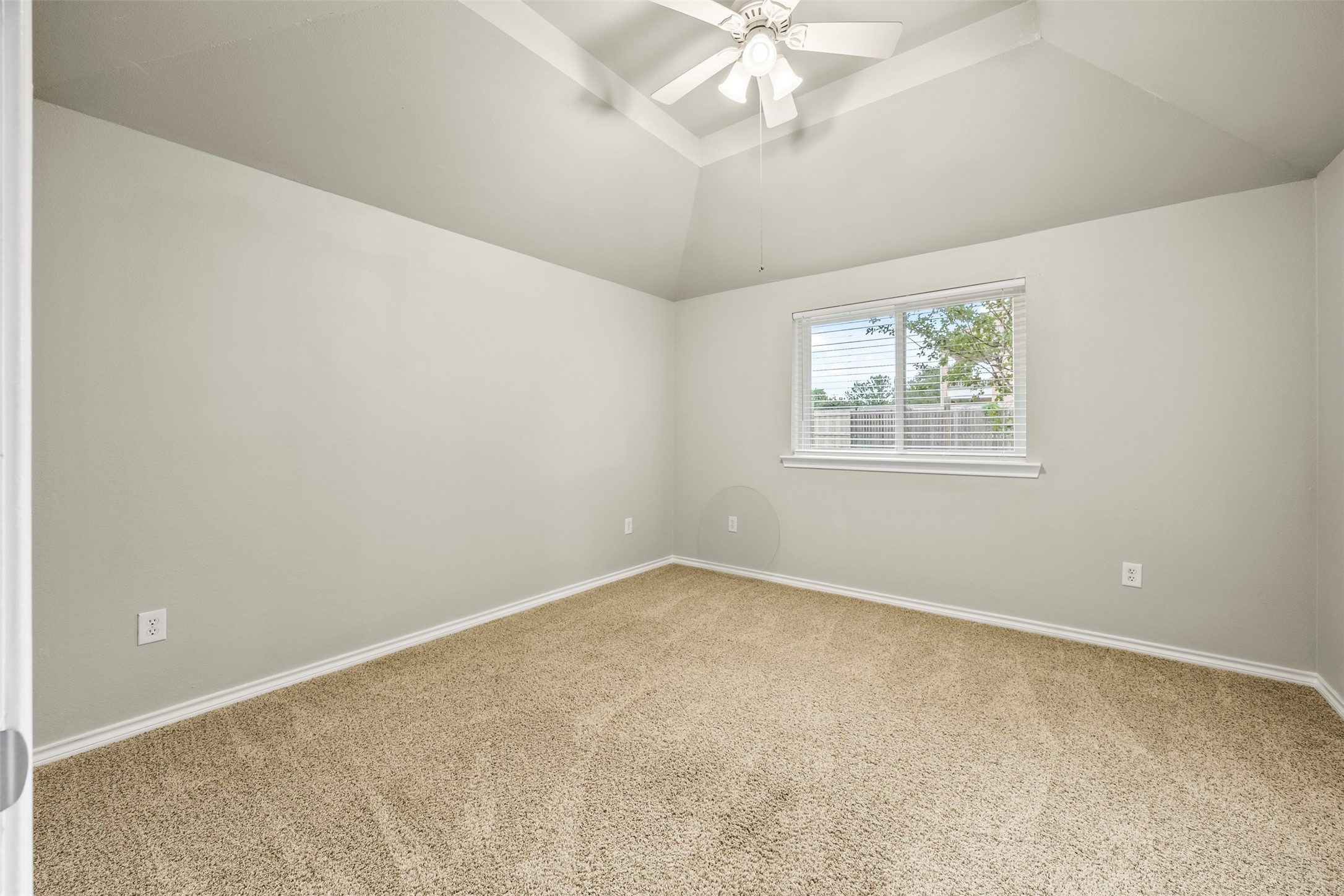 909 Valley View Avenue Red Oak TX 75154