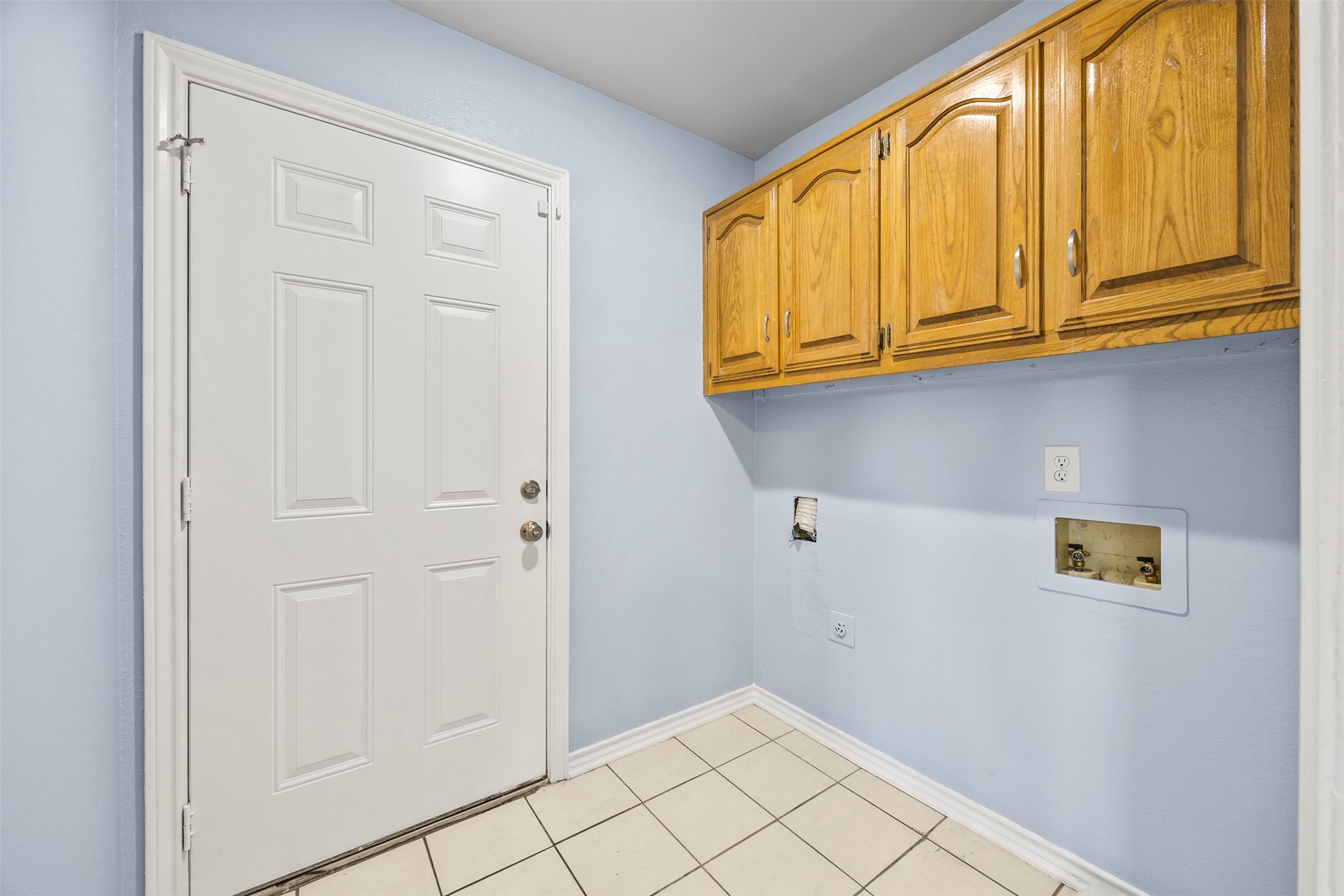 909 Valley View Avenue Red Oak TX 75154