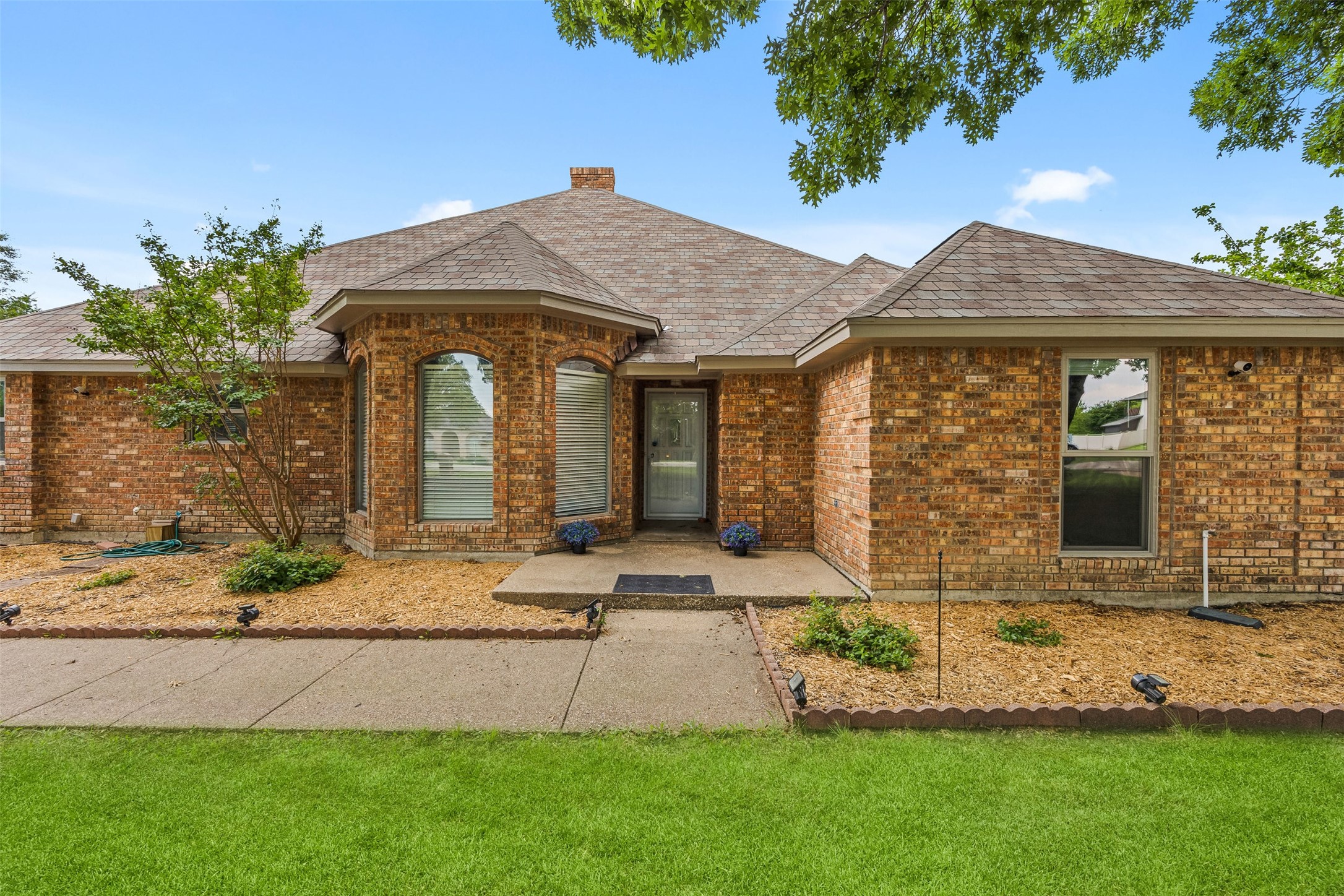 909 Valley View Avenue Red Oak TX 75154