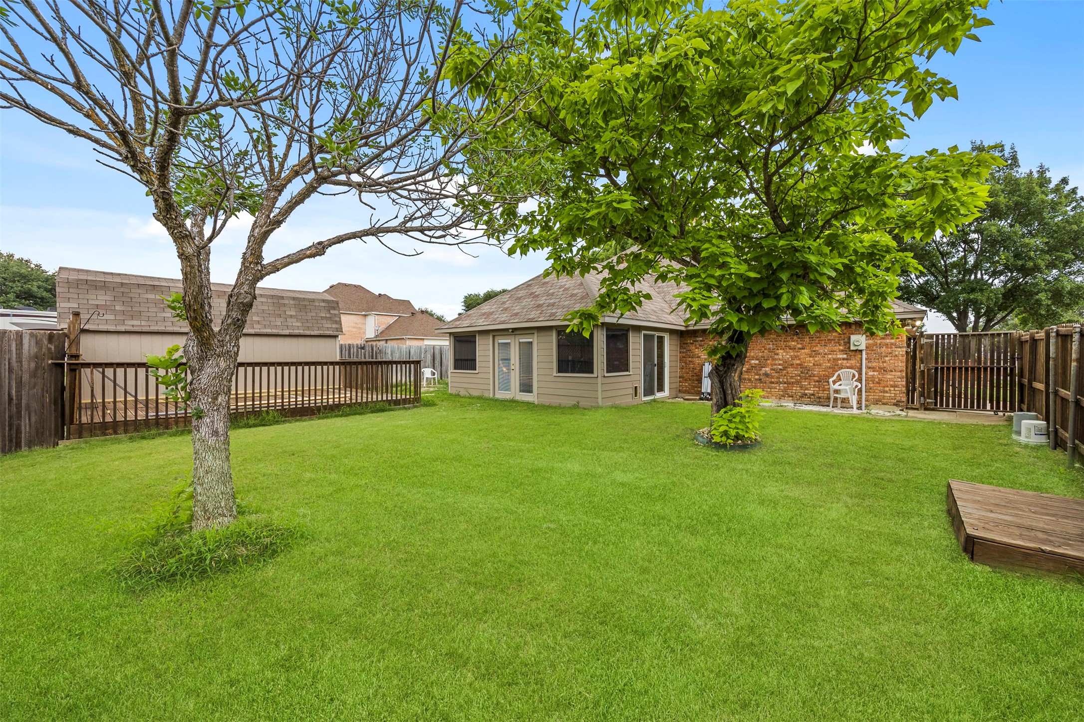 909 Valley View Avenue Red Oak TX 75154