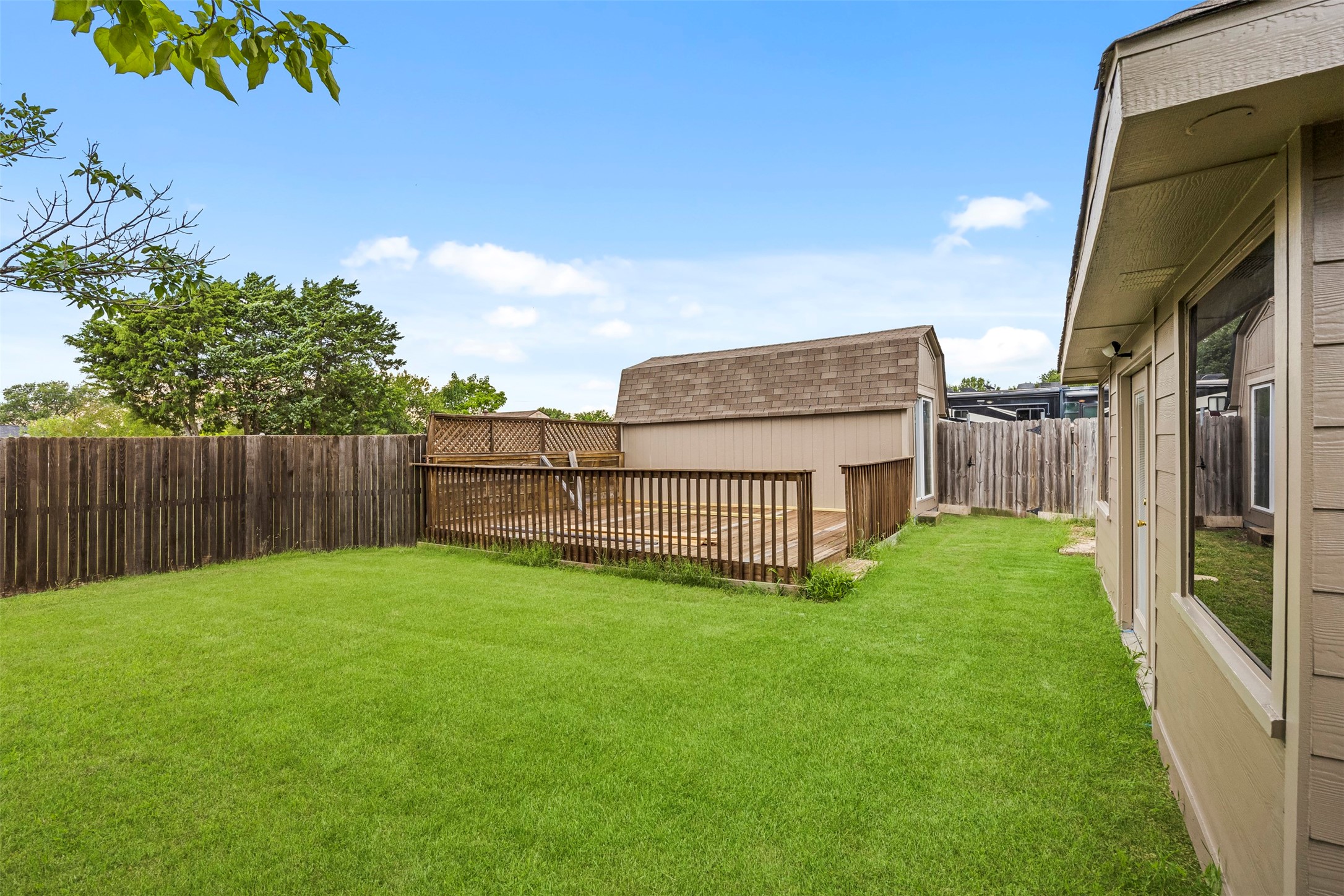 909 Valley View Avenue Red Oak TX 75154