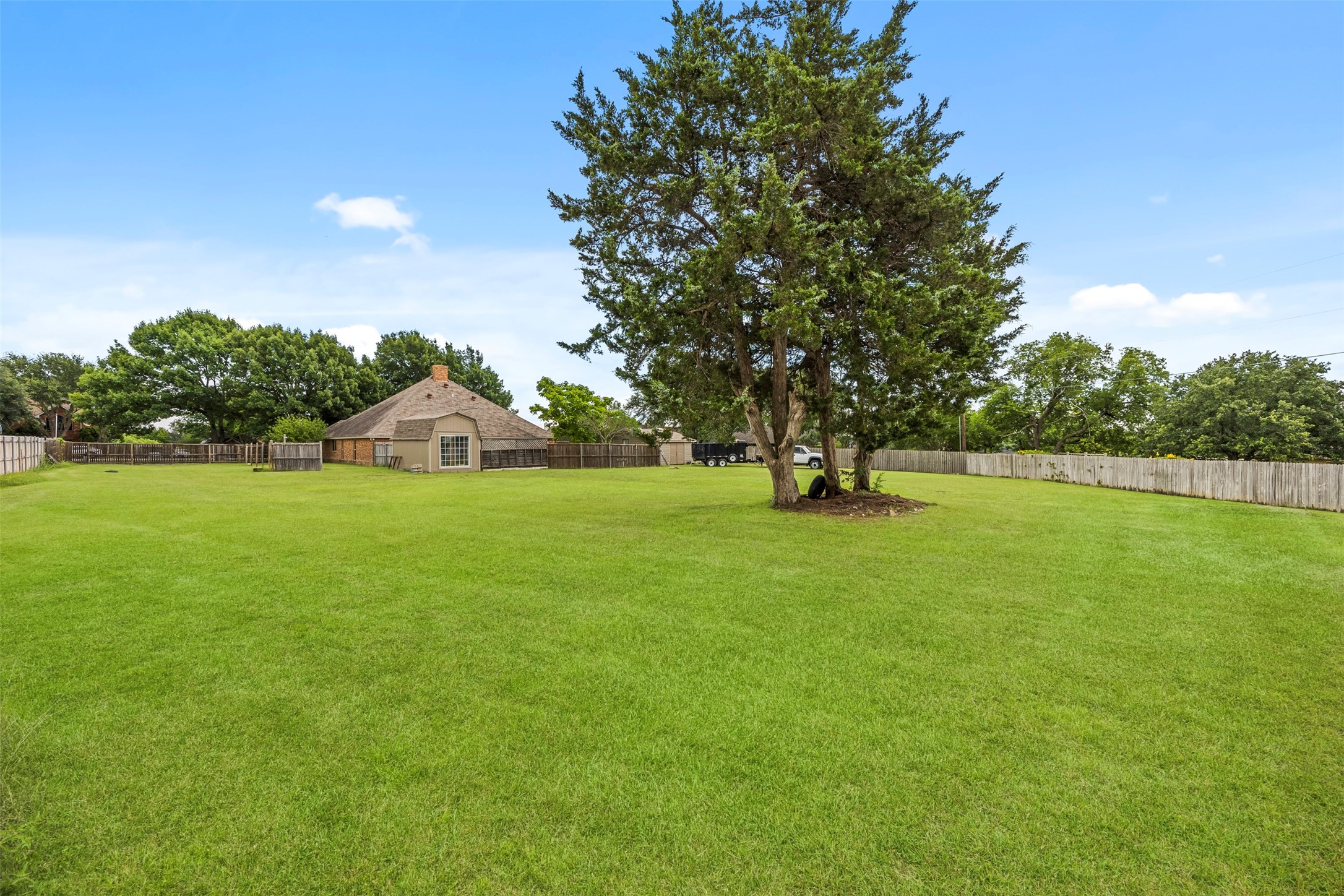 909 Valley View Avenue Red Oak TX 75154