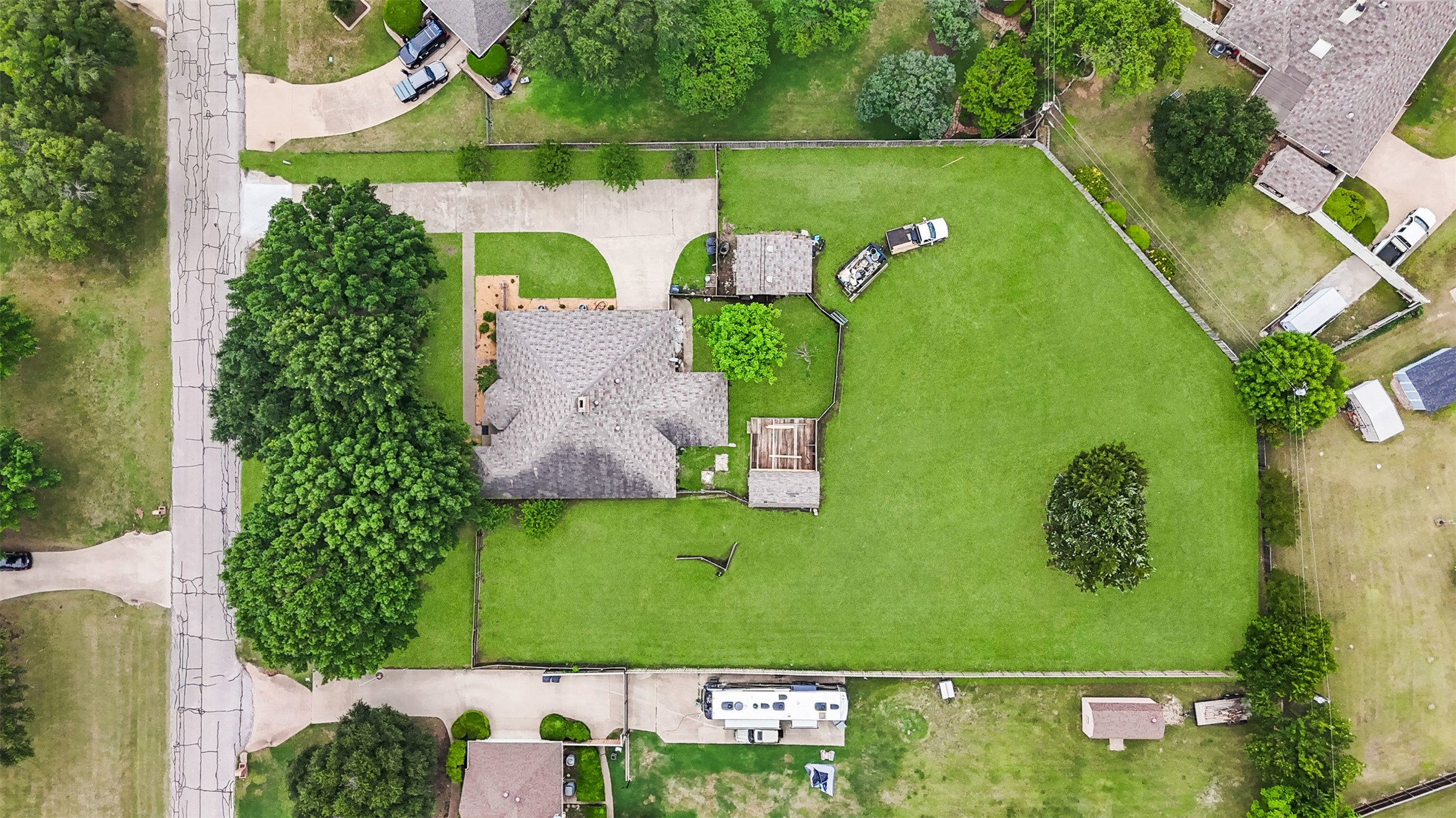 909 Valley View Avenue Red Oak TX 75154