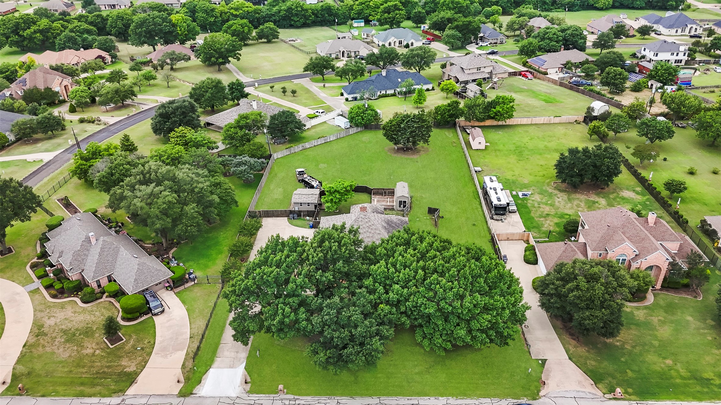 909 Valley View Avenue Red Oak TX 75154