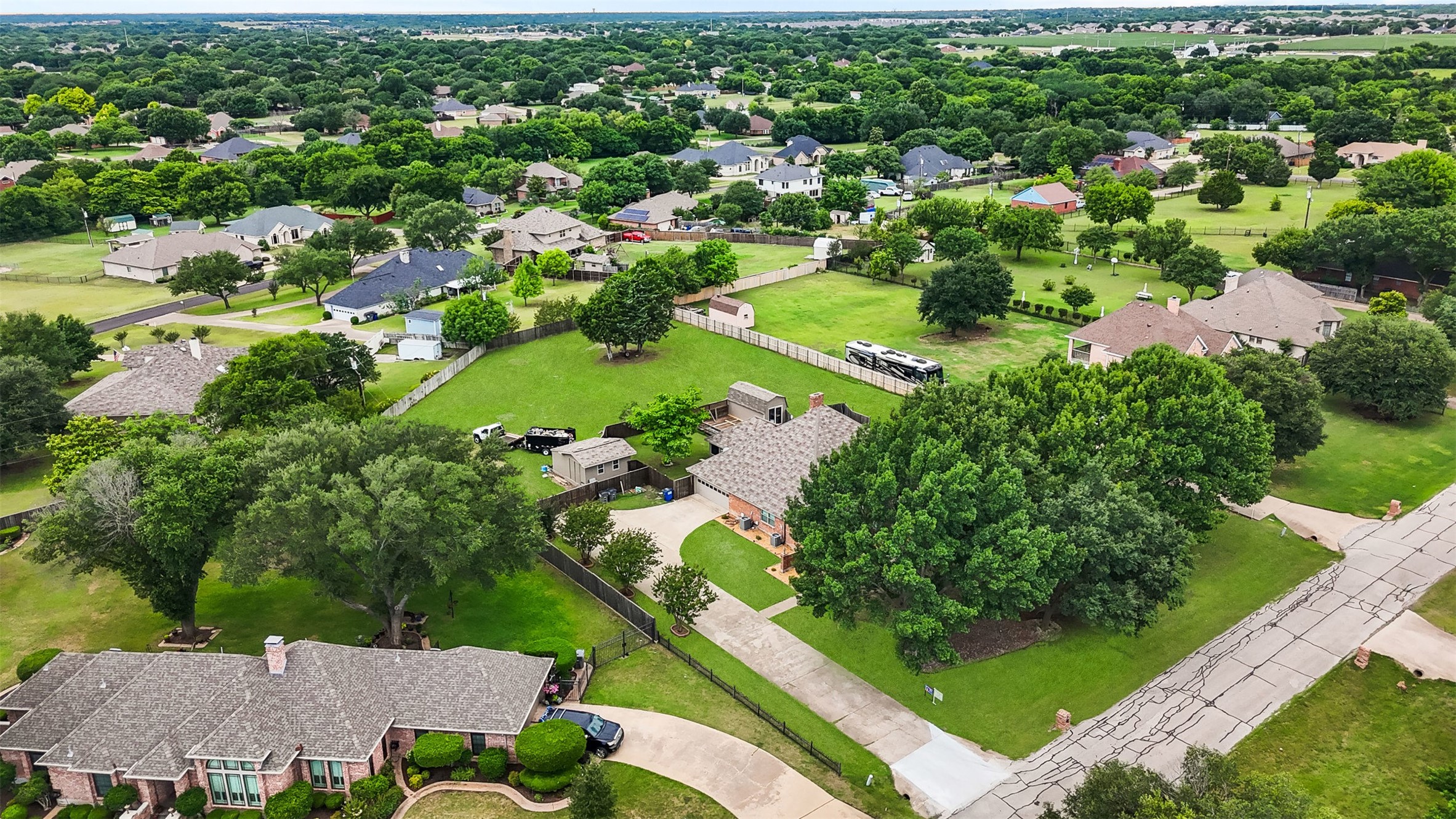 909 Valley View Avenue Red Oak TX 75154