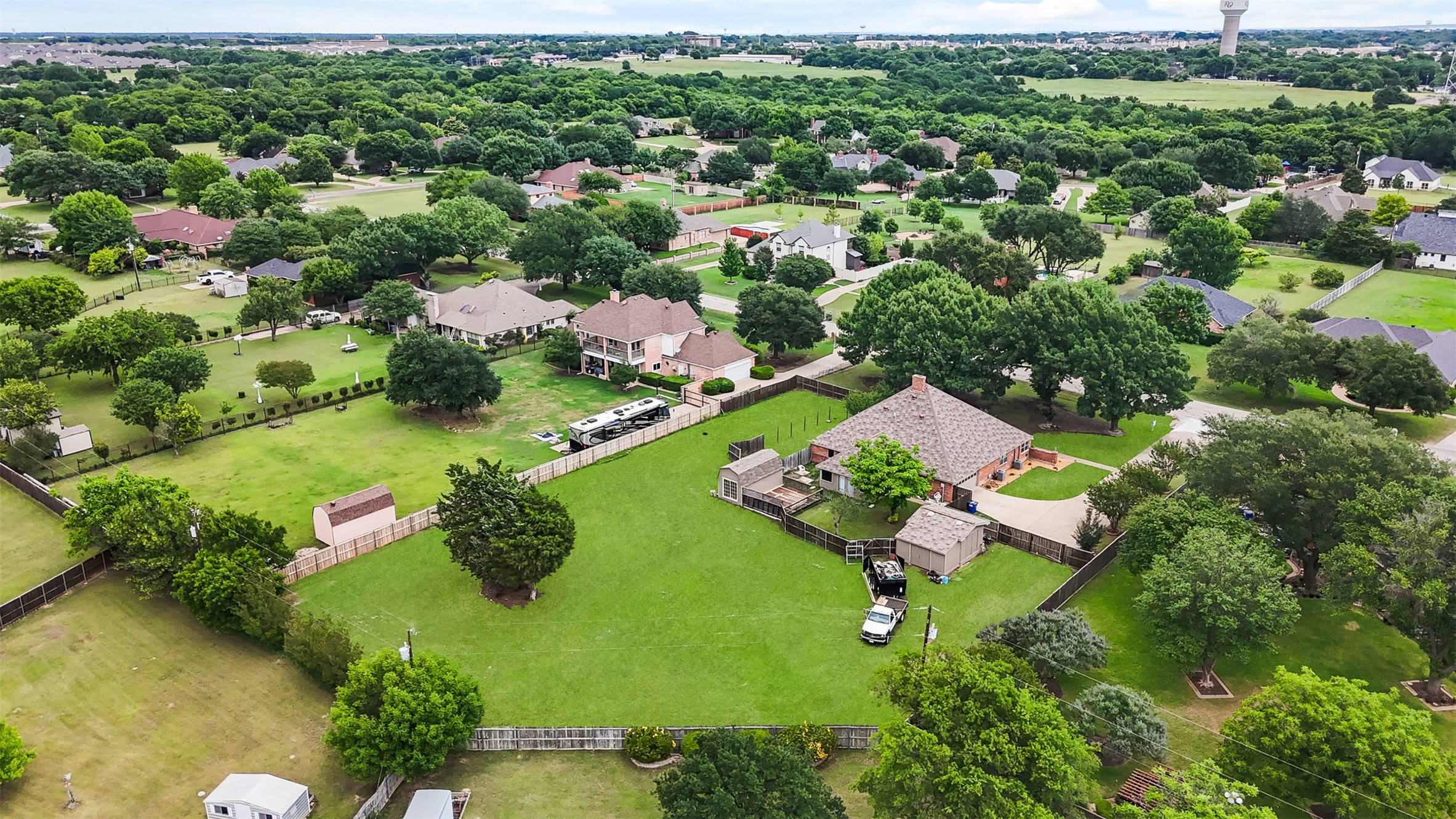 909 Valley View Avenue Red Oak TX 75154