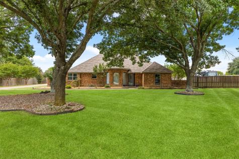 909 Valley View Avenue Red Oak TX 75154