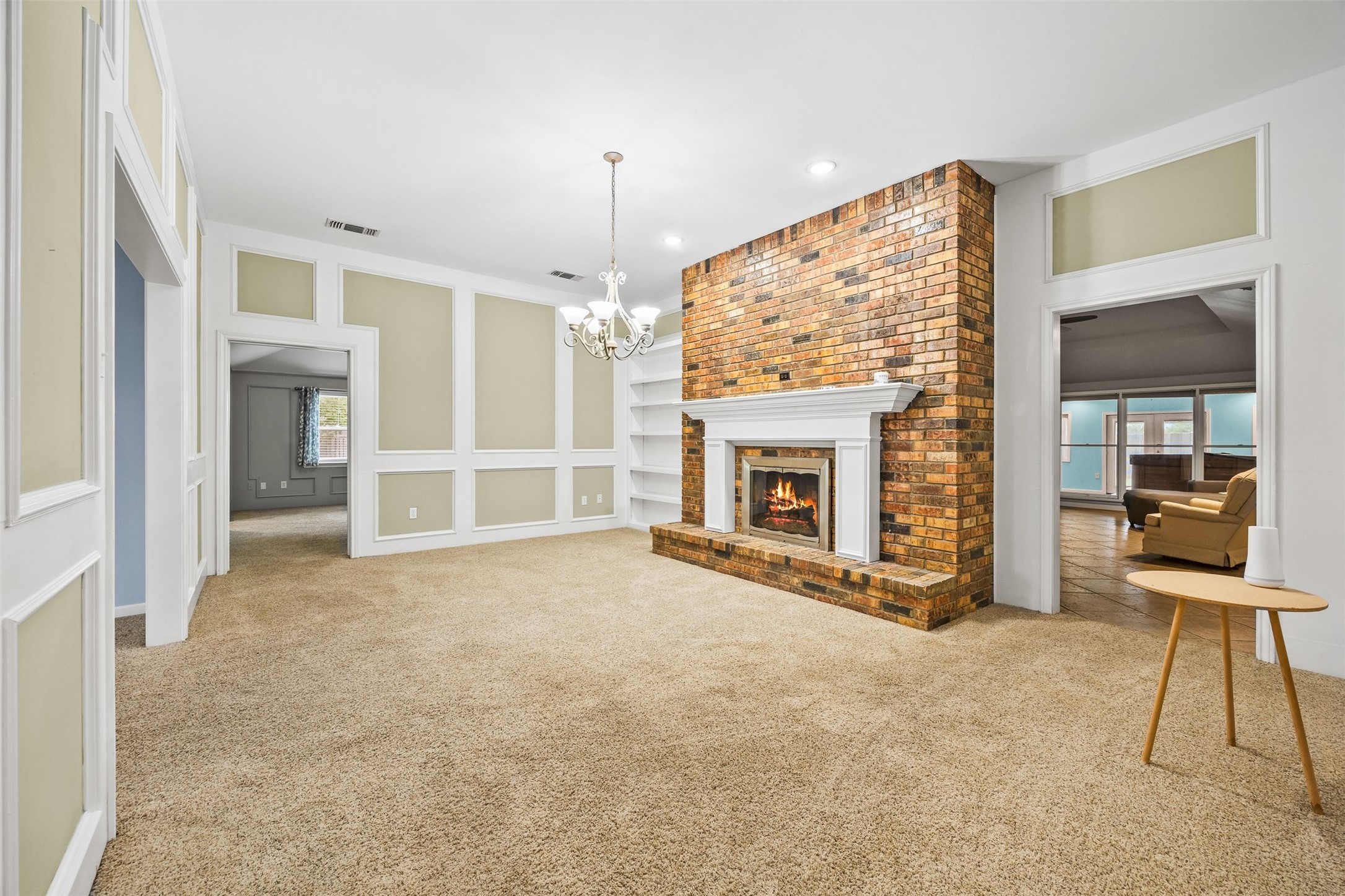 909 Valley View Avenue Red Oak TX 75154
