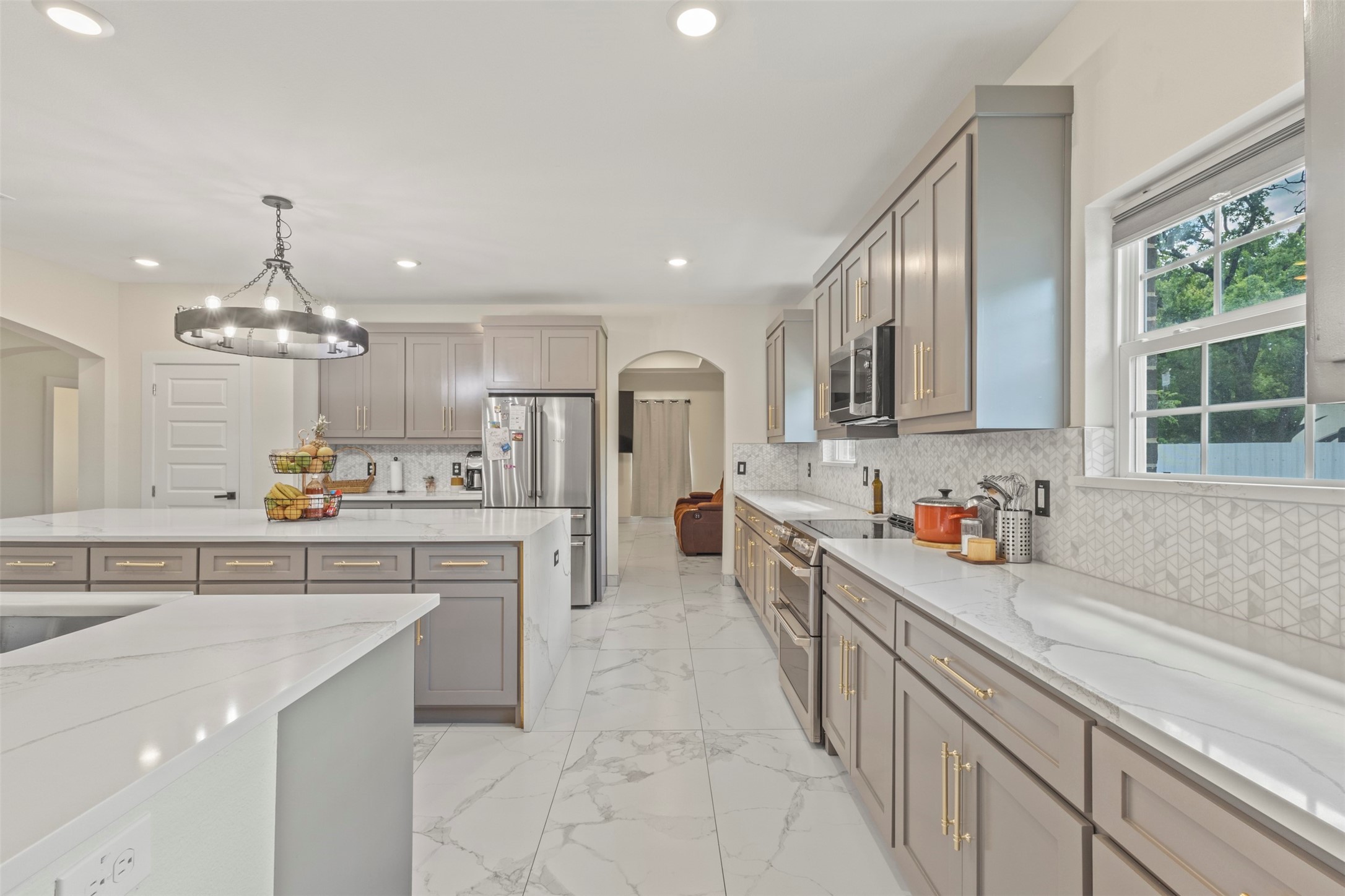 11101 Leeper Drive Balch Springs TX 75180