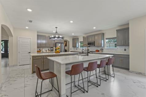 11101 Leeper Drive Balch Springs TX 75180