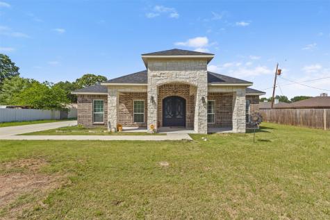 11101 Leeper Drive Balch Springs TX 75180