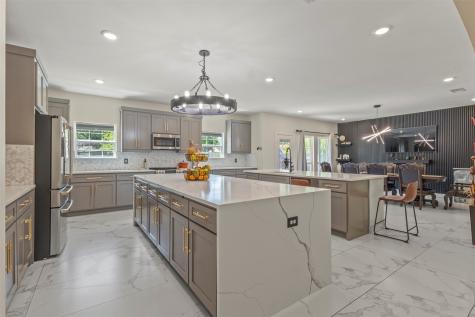 11101 Leeper Drive Balch Springs TX 75180