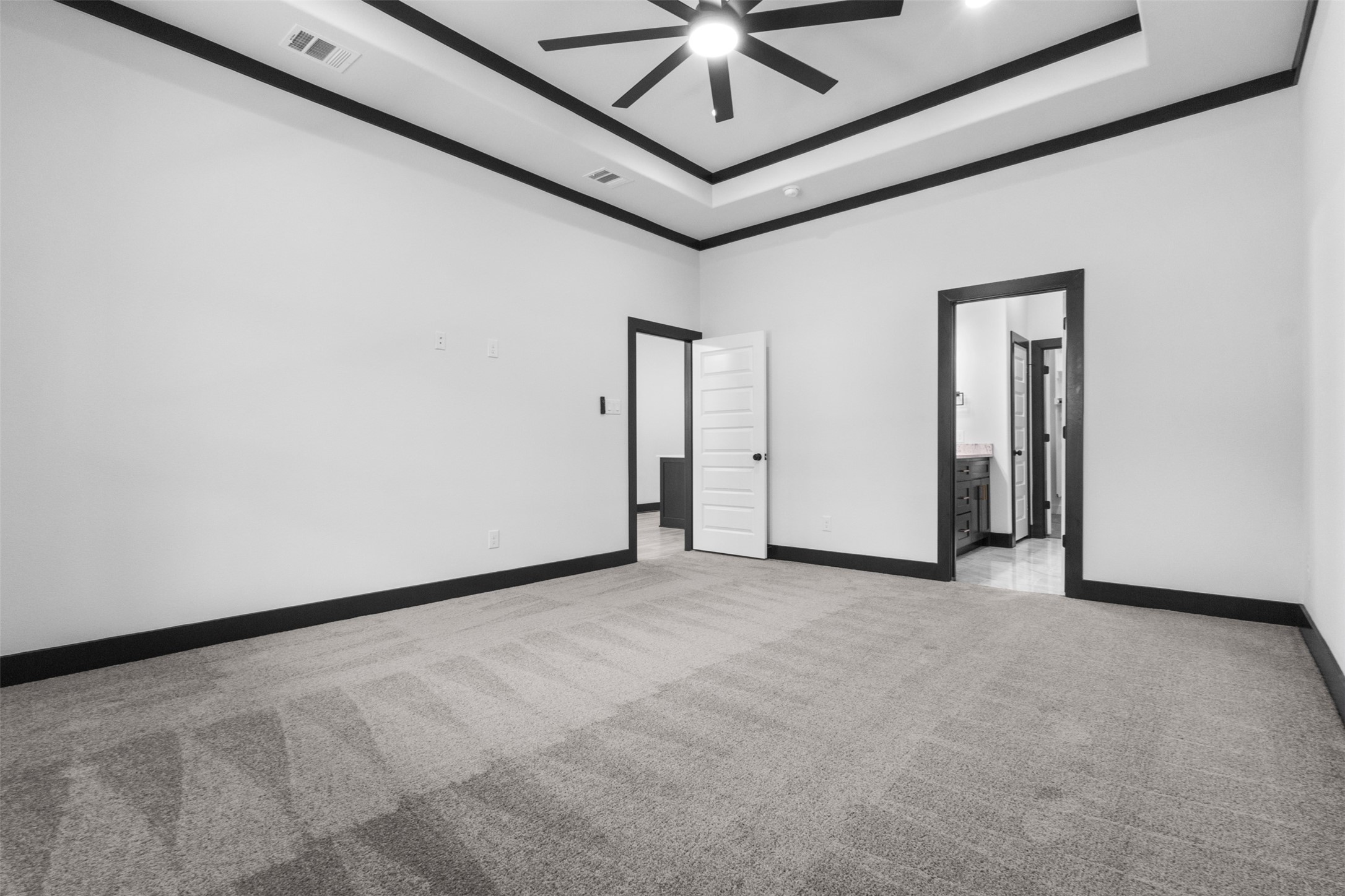613 N Dwight Avenue Dallas TX 75211