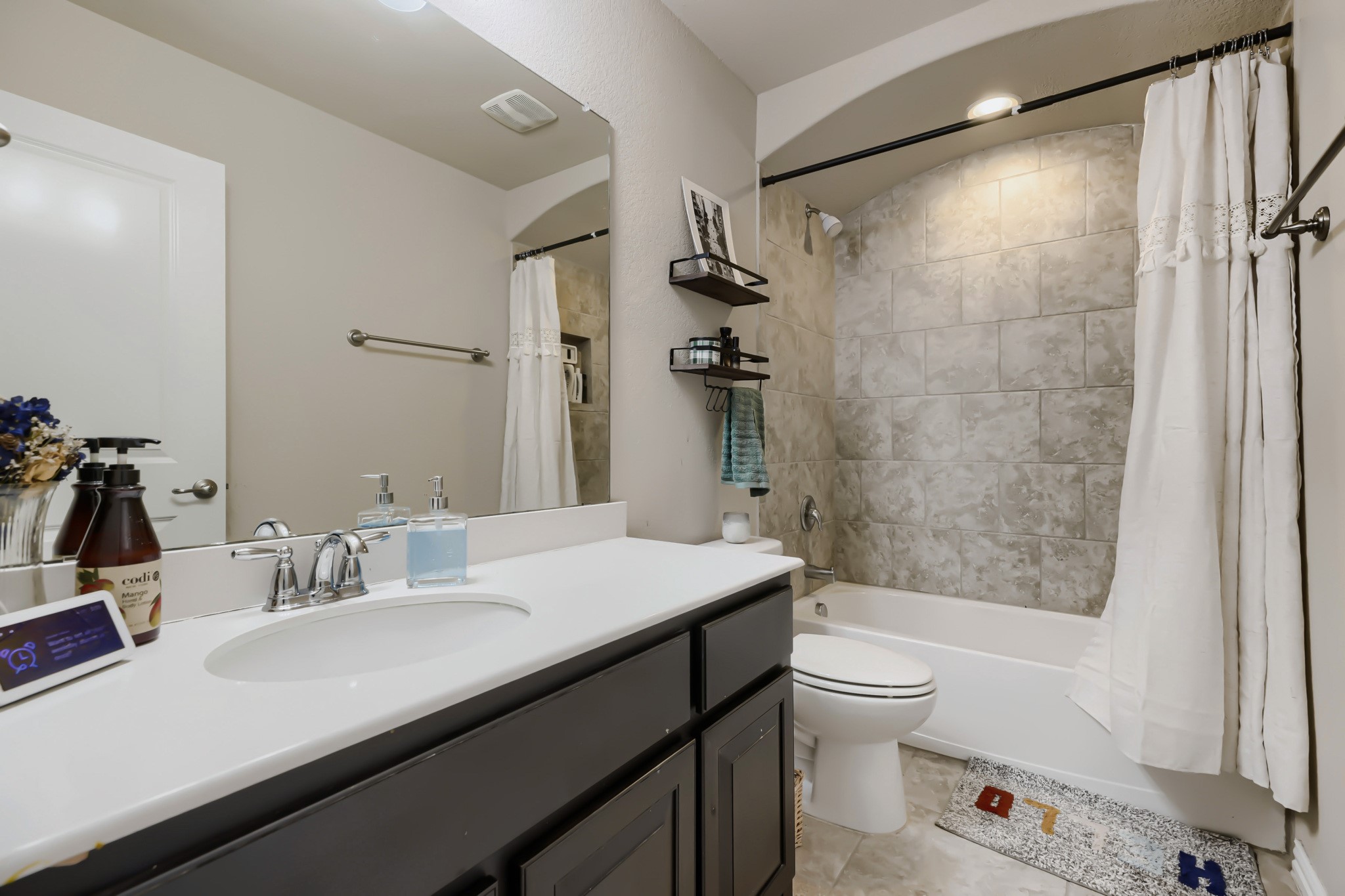 2002 Milano Lane Lewisville TX 75077