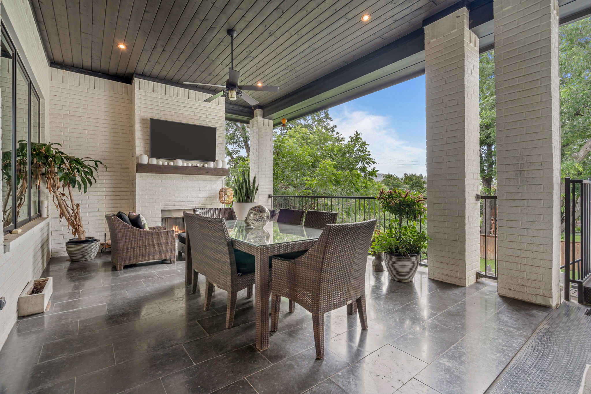 2413 Lofton Terrace Fort Worth TX 76109