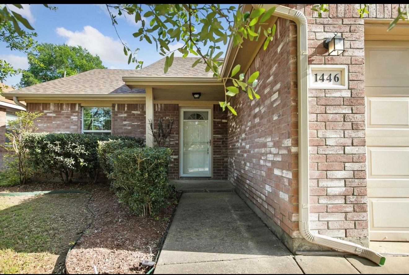 1446 Sax Leigh Drive Dallas TX 75241
