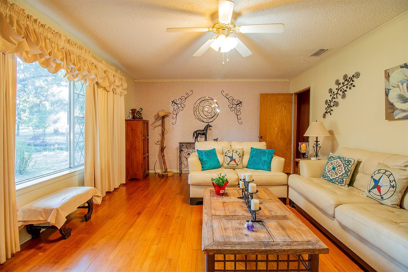 8212 Us Highway 80 Grand Saline TX 75140