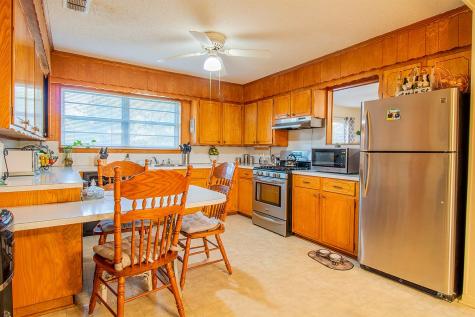 8212 Us Highway 80 Grand Saline TX 75140