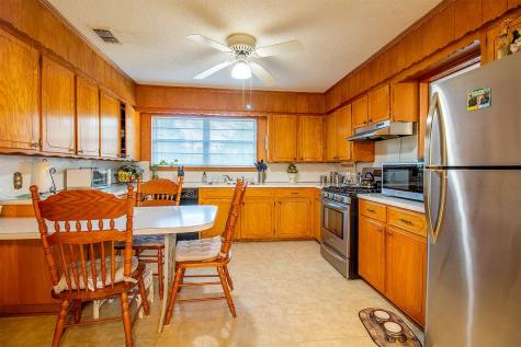 8212 Us Highway 80 Grand Saline TX 75140