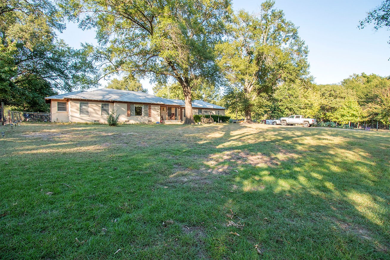 8212 Us Highway 80 Grand Saline TX 75140