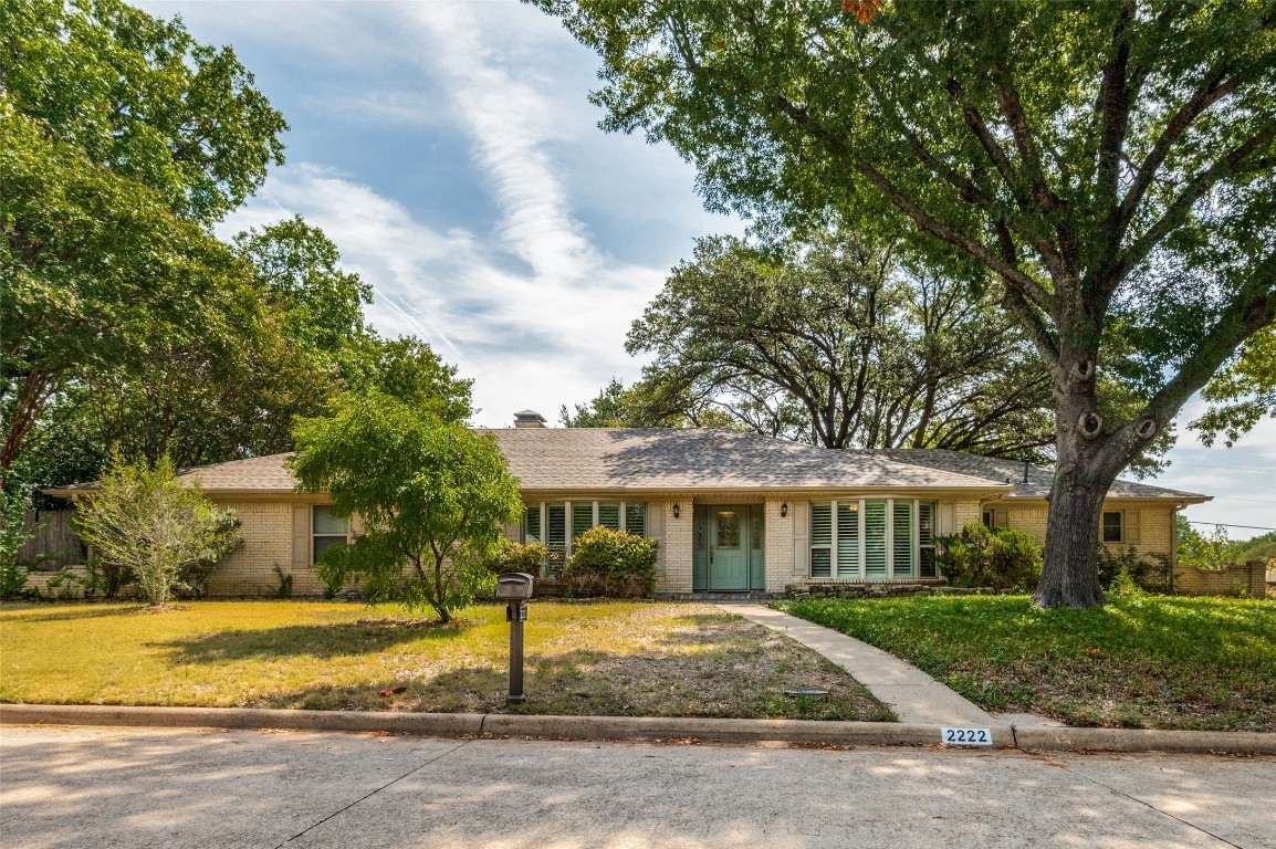 2222 Prince John Drive Grand Prairie TX 75050