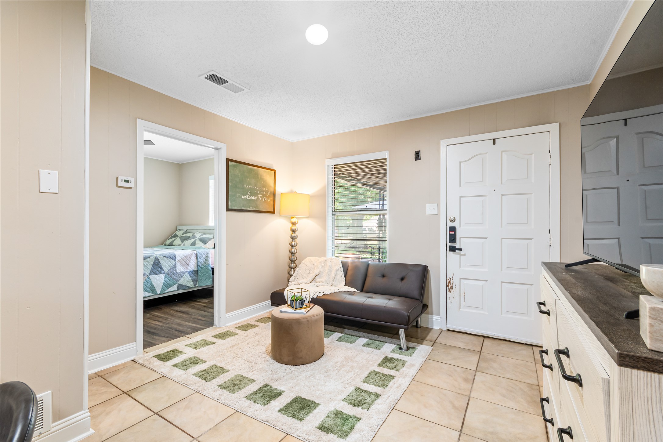 436 Ball Street Grapevine TX 76051