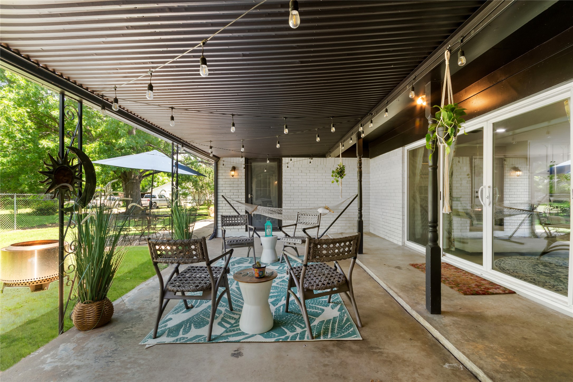 436 Ball Street Grapevine TX 76051