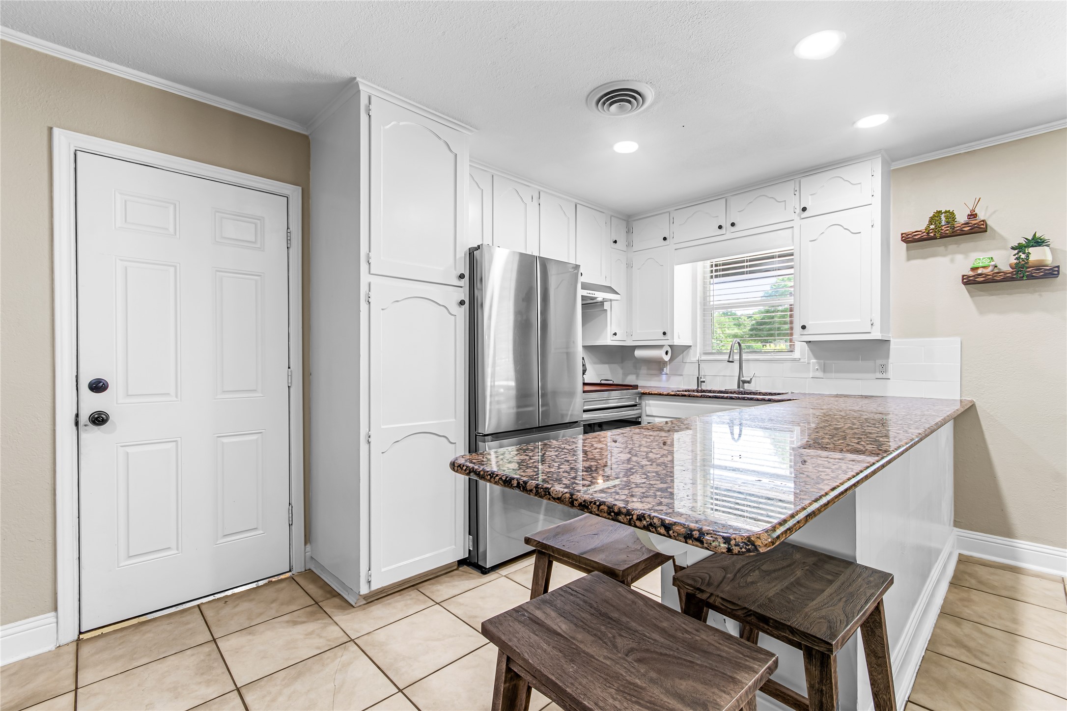 436 Ball Street Grapevine TX 76051