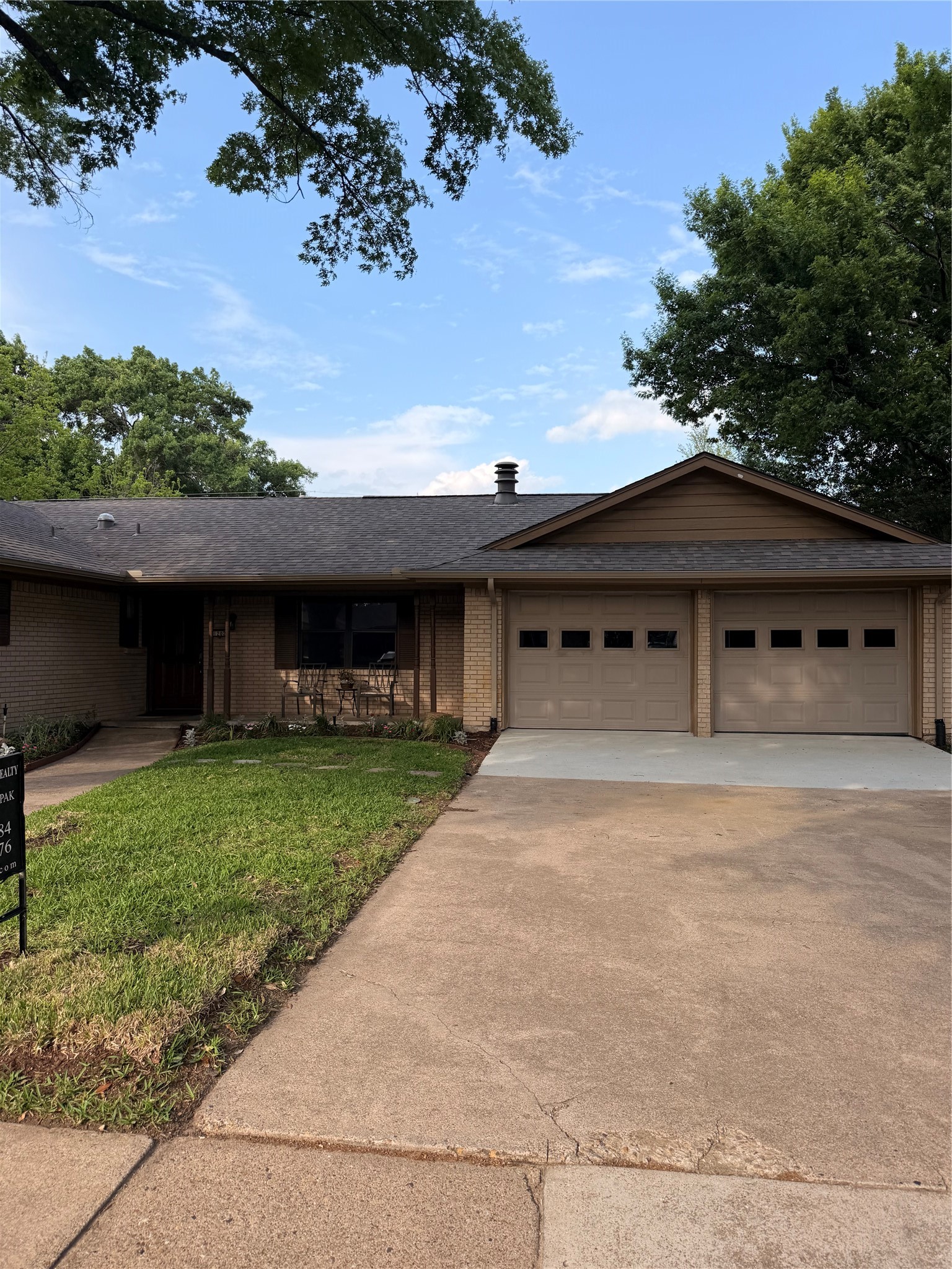 1202 Red Oak Ennis TX 75119