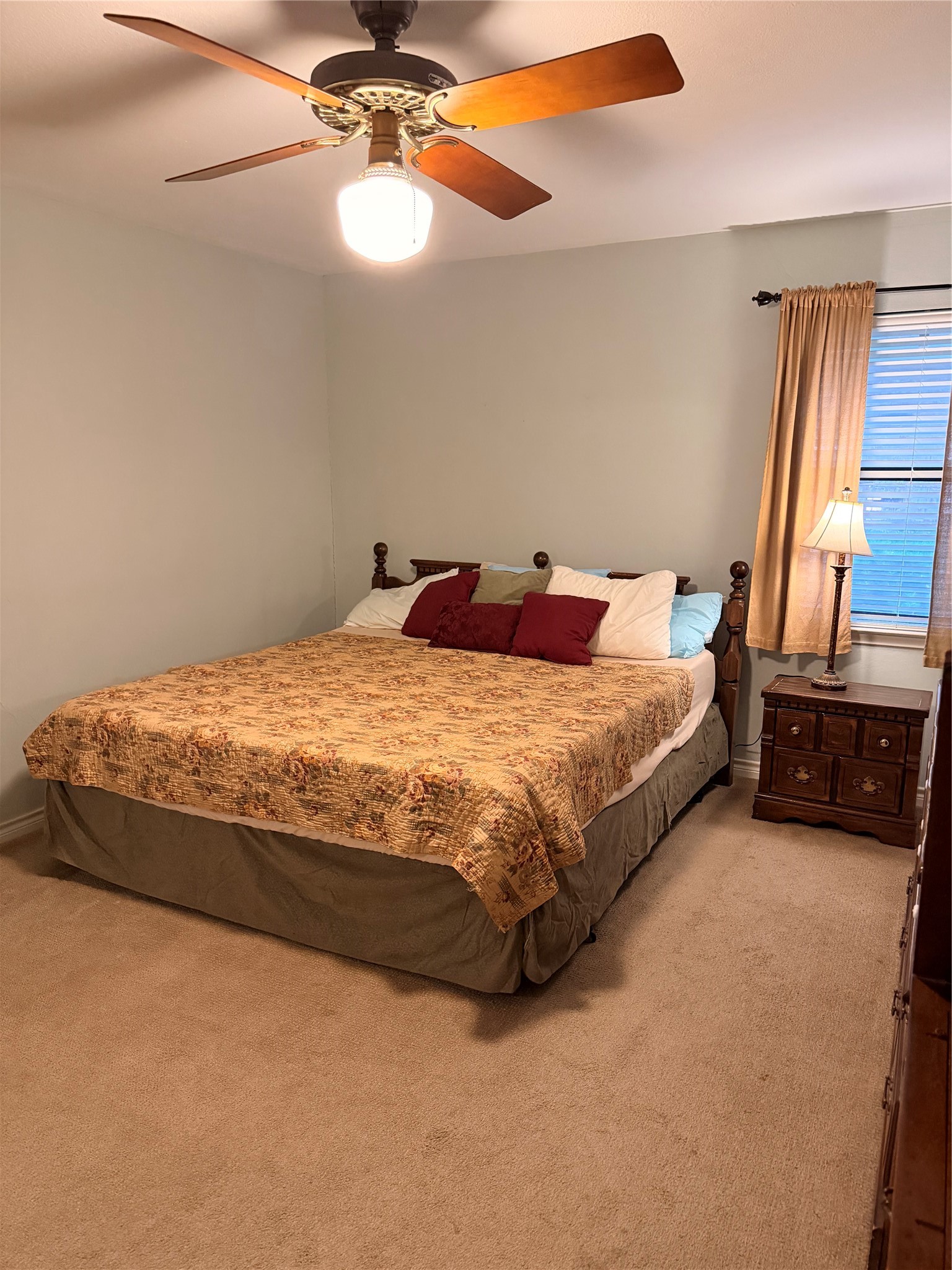1202 Red Oak Ennis TX 75119